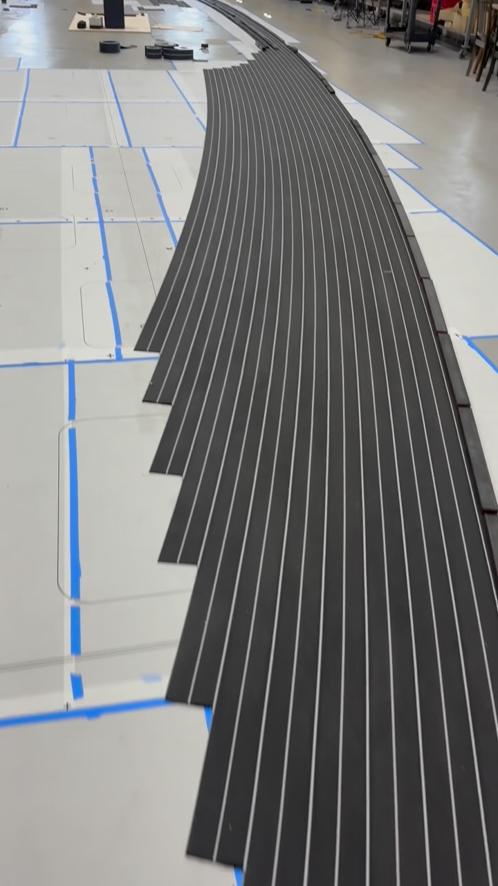 In progress #Flexiteek deck for SY Bambochip. She will be off to the Mediterranean when we are done. More updates to follow…
#yachtlife #ebersoldboatworks #yachtdecking #yachtrefit #yachtdesign #yachtlifestyle #shipmanyachts #teakdecking