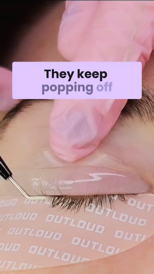 English below.
✨ Vipper der bliver siddende fra første forsøg? Ja tak.
Med Perfect Glue Balm får du en lim med den perfekte balance:
blød, klistret og nem at arbejde med.
Den griber vipperne med det samme – men du har stadig masser af tid til at justere og placere dem præcist, uden stress og uden at limen tørrer for hurtigt.
Bruger du stadig over 2 minutter pr. øje på at lime vipper op?
Så er det måske tid til at skifte til noget, der gør arbejdet lettere.
✳️ Klæber hurtigt
✳️ Giver fleksibel arbejdstid
✳️ Mindre frustration – flottere resultat
____________________________________________
✨ Lashes that stay from the first swipe? Yes please.
With Perfect Glue Balm, you get a glue that strikes the perfect balance:
soft, sticky, and effortless to work with.
It grabs the lashes instantly – but still gives you plenty of time to adjust and perfect the placement without drying too fast.
Still spending over 2 minutes per eye just gluing?
Then it might be time to switch to something that makes your work easier.
✳️ Quick grip
✳️ Flexible working time
✳️ Less frustration – better results