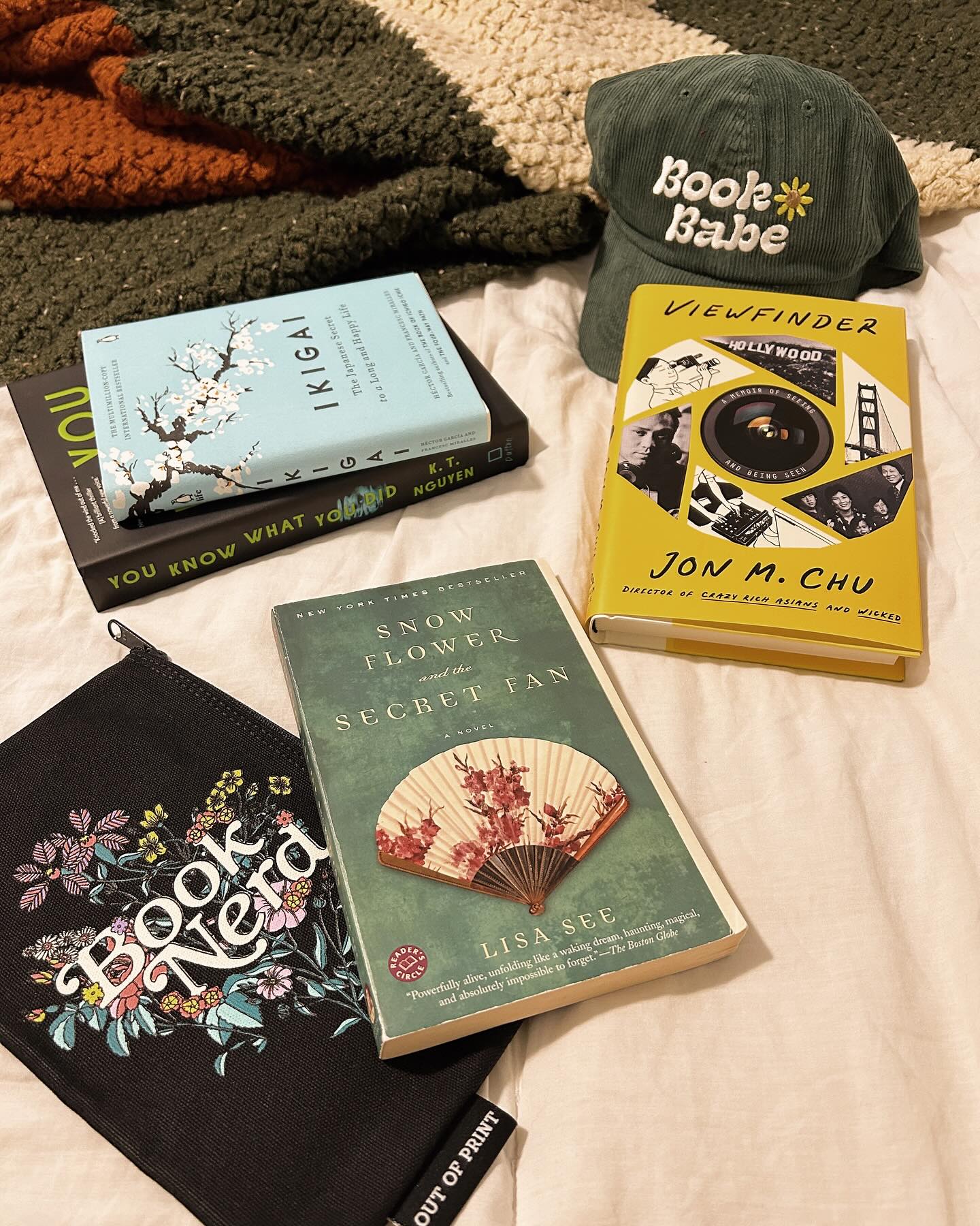 💕Happy AAPI Heritage Month!!💕
I’m sharing some #TeamPRH recs across genres to celebrate:
- Snowflower and the Secret Fan (Historical Fiction)
- Viewfinder (Memoir)
- You Know What You Did (Adult Thriller)
- Ikigai (Self-help)
I’m praying I’ll be able to add my YA romance novel to my list of #aapiheritagemonth recs in the future. 🥰
Please share more recs below! I’m always searching for AANHPI voices year round, especially in YA or memoir. 👀