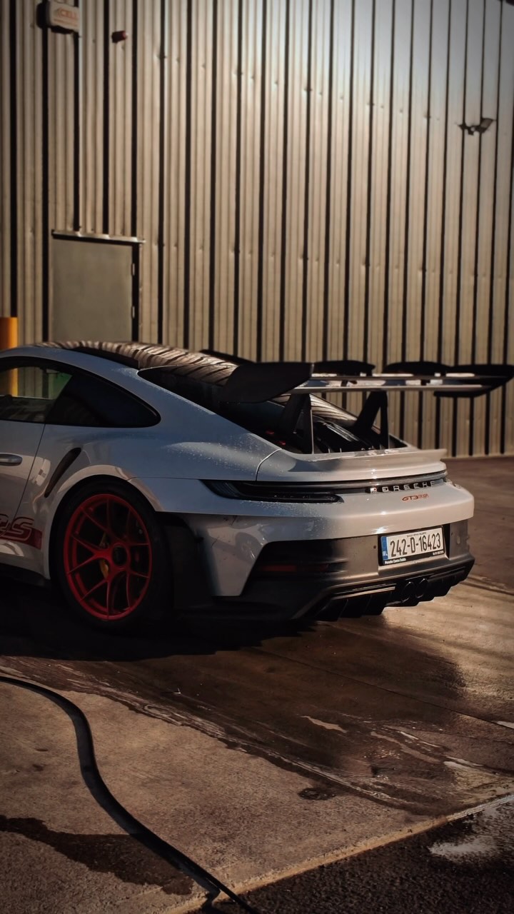 Quick check-in with this beast of a GT3 RS. In for a maintenance detail to keep it looking fresh and protected. Paint still popping, wheels dialed in, and interior spotless — just how it should be.
#GT3RS #PorscheDetailing #MaintenanceDetail #AutoRefined #CarCareRoutine #DetailingLife #PorschePassion #GlossGoals #CleanCarCulture #WeekendReady