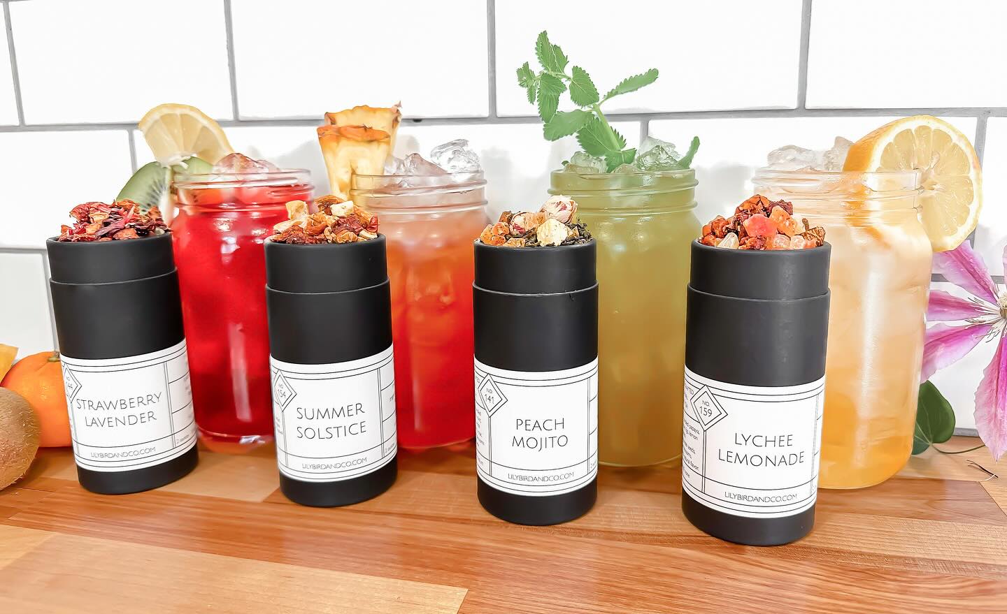 It’s officially iced tea season and we’re kicking it off this Sunday @clovermarket in beautiful Bryn Mawr, Pa! We’ll be bringing brand new blends and some of our all-time favorites. And of course we will have lots of samples to sip on while you stroll! Can’t wait to meet you 😊
Locals, brand new iced tea blends will hit the shelves on Saturday so get Downtown while they last 🌿🍹