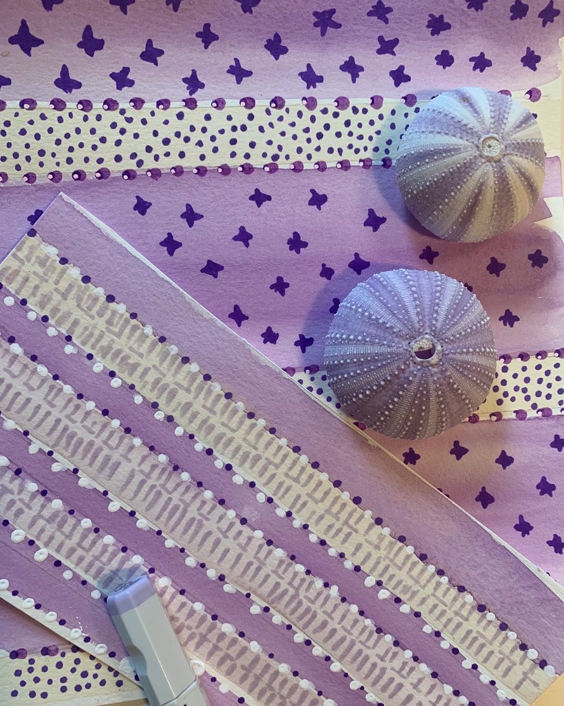 Nature is the best inspiration!
.
.
.
#fabricdesign #surfacepattern #inspirationfromnature #seaurchin #decorativestripes #pattern #homedecor #shells #sealife #organicform #purplepalette #inspiredbynature #WIP #workonpaper