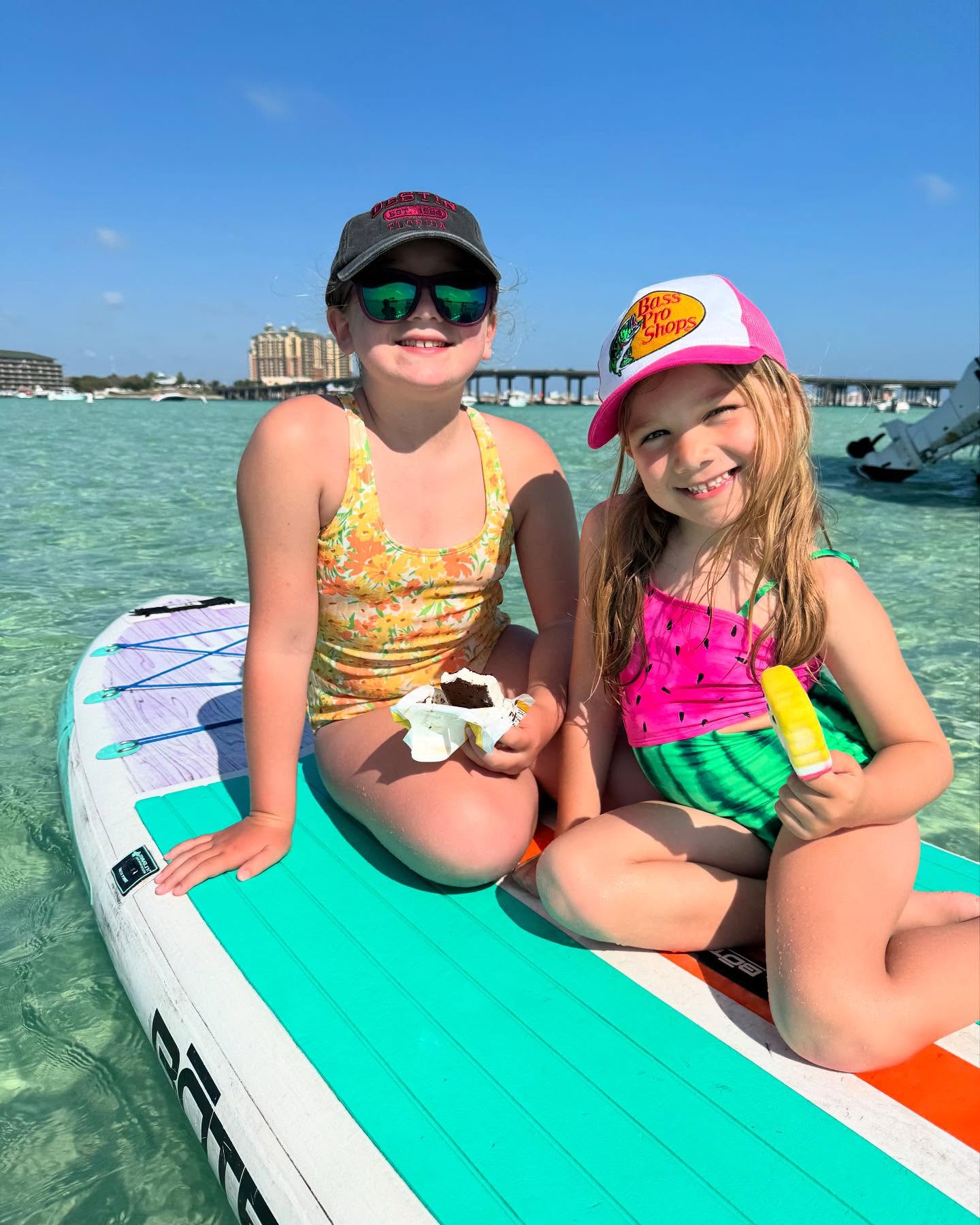 Cheers to the weekend and lots of ice cream at crab island! 🦀 🍦
📸: @tanya_mcelroy16