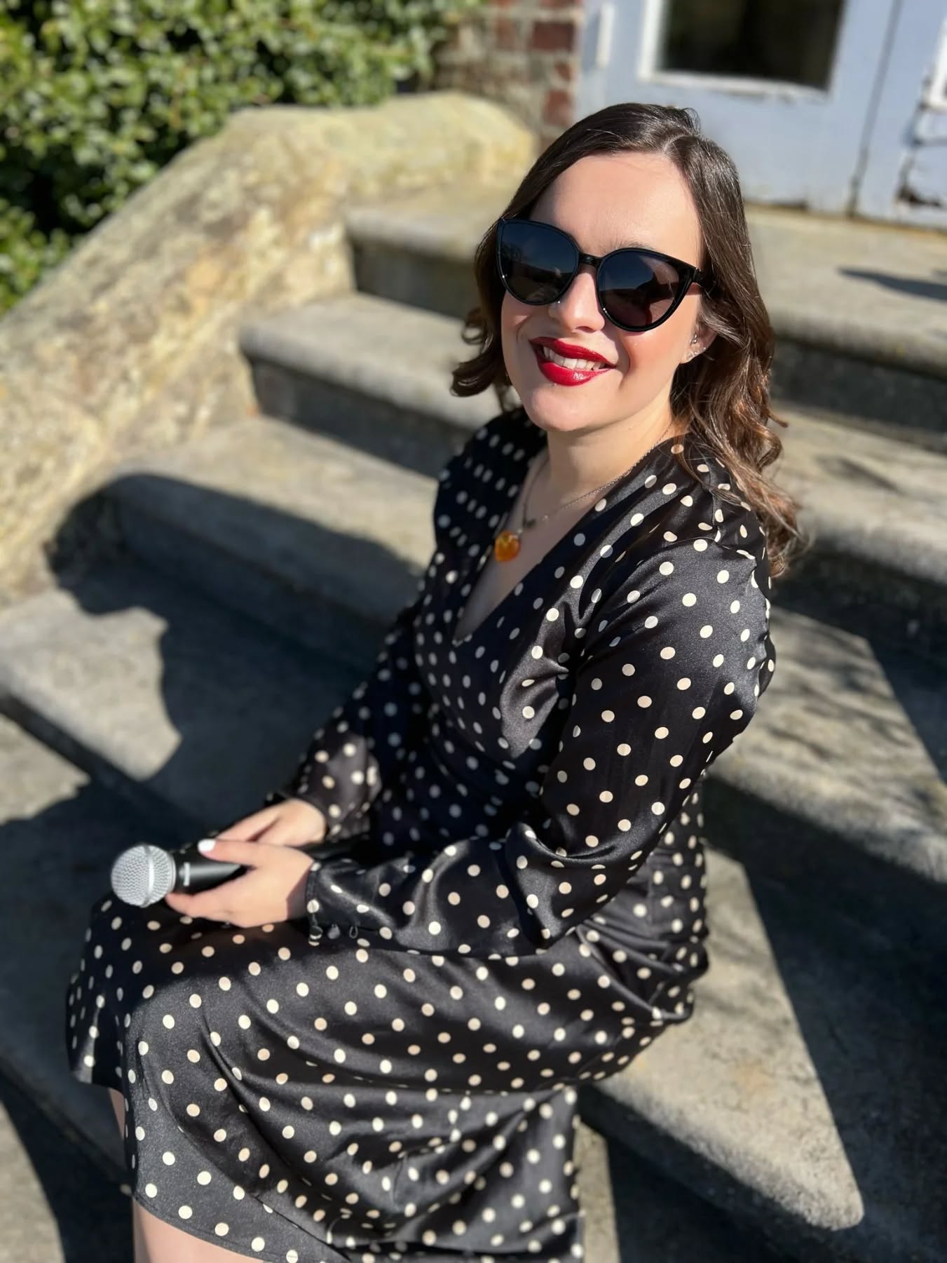 Package time! 🌟
I offer ready tailored packages to help take the pressure of you deciding where to have music and how long for. I can be there throughout your day or for just one part, there's so many options. But for now, let's focus on the Emerald package 🟩 (more forest green but let's go with it)
Emerald is all about ceremony, which includes:
15 minute set while guests are seated
Bridal entry song
2 songs for the signing of the register
Exit song
It's the perfect way to let the guests and groom relax while awaiting the bridal party, and your ceremony comes alive with beautiful, unique covers of your favourite songs, guaranteed to make your guests swoon. What more could you want?!
DM me for prices and further info on my packages 😍😍
#weddingsinger #weddingsuk #midlandswedding #derbyweddingvenue #singer #bridetobe #2026wedding #2027wedding #weddinginspo