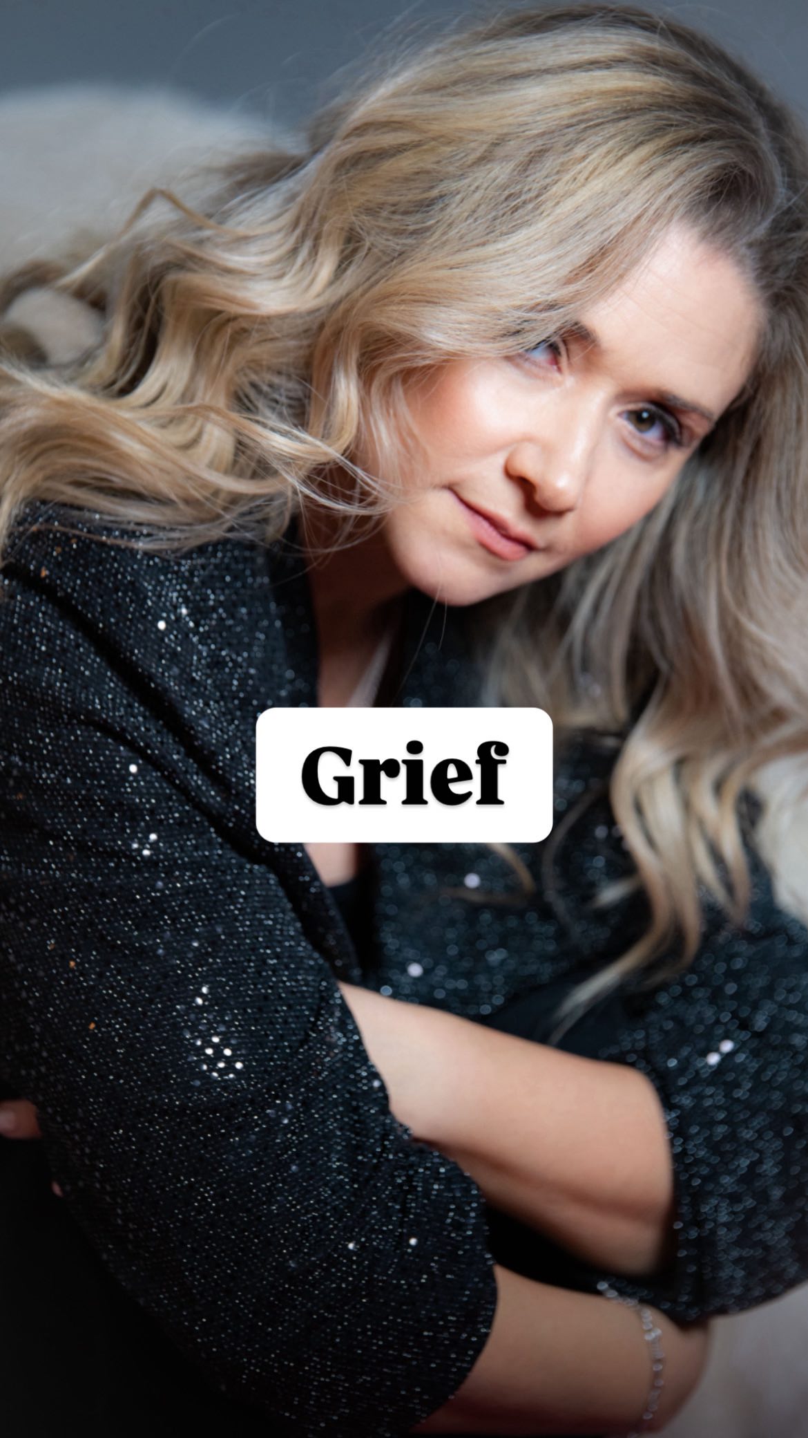 Grief cracked me open …through the loss of my mom, my father and then someone far too young.. my nephew💔
Grief comes in waves. Some days I can stand in it. Other days, it knocks me off my feet.
Watching this conversation between Stephen Colbert and Anderson Cooper, I felt something click.
“What do we do with the things we wish didn’t happen?”
I’ve asked myself that so many times…in the stillness, in the tears, in the everyday moments where their absence is loudest.
I wouldn’t choose this pain. But I’ve learned that grief is love …love that has nowhere else to go.
It’s changed me. Made me more human. Softer. Quieter. More present. It’s given me a deeper understanding of life, of what matters, and of what other people might be carrying, too.
We don’t move on. We move with it.
And somehow, we keep going …with more heart than before🤍
With love 🤍
Émilie
#grief #griefjourney #lossandlove #griefsupport #beinghuman #innerwealth #stephencolbert #andersoncooper #loss #reelsinstagram #reels #emiliemacas
