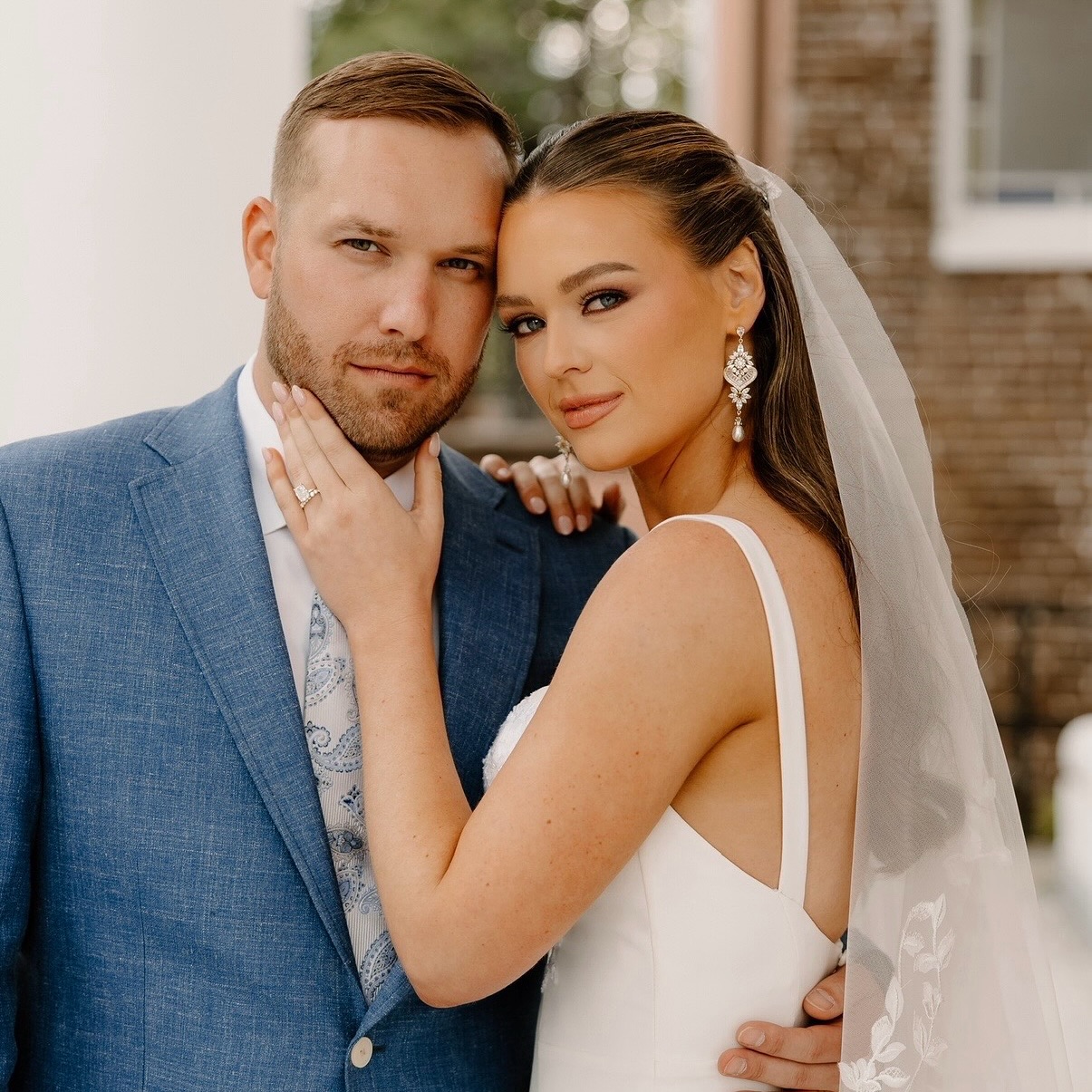 Still not over this bridal GLOW ✨
NOW BOOKING Weddings for 2026! Let’s make your dream look a reality 🤩
Hair and makeup by me
#makeup #makeupartists #bridalmakeup #bridalhairstyle #hairstylist #makeupinspiration