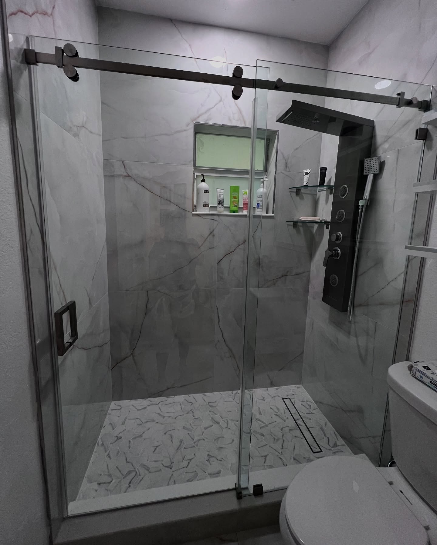 We do glass! Shower doors, mirrors, impact windows & doors, non-impact windows, window glass, office partitions, storefronts, window glass replacements, window resealing and more in Miami.
5 star rated and proven to provide the quality you deserve! Call us today! 786-586-3156