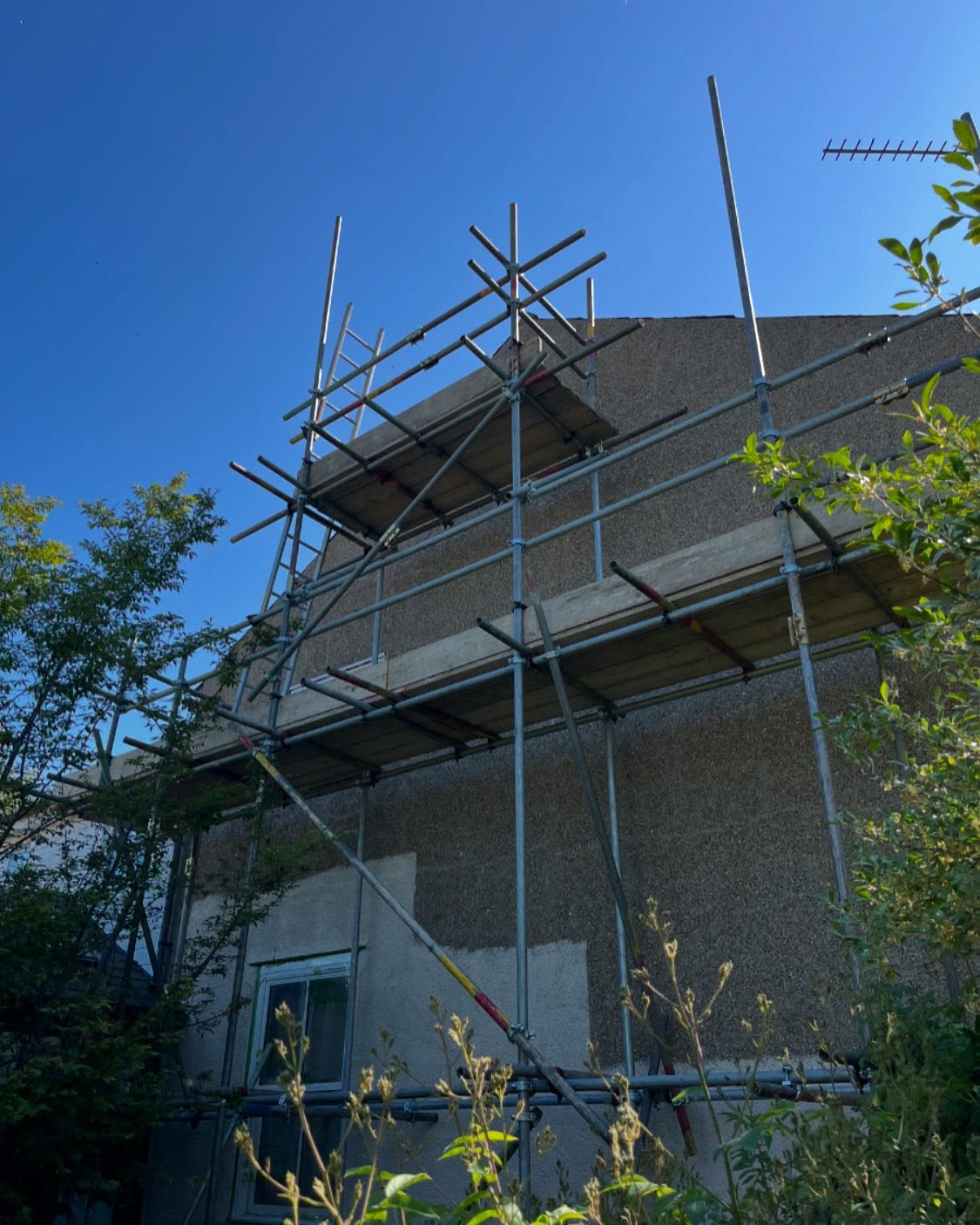 ⭐️Gable end erected to allow our new client to redecorate their customers house⭐️
