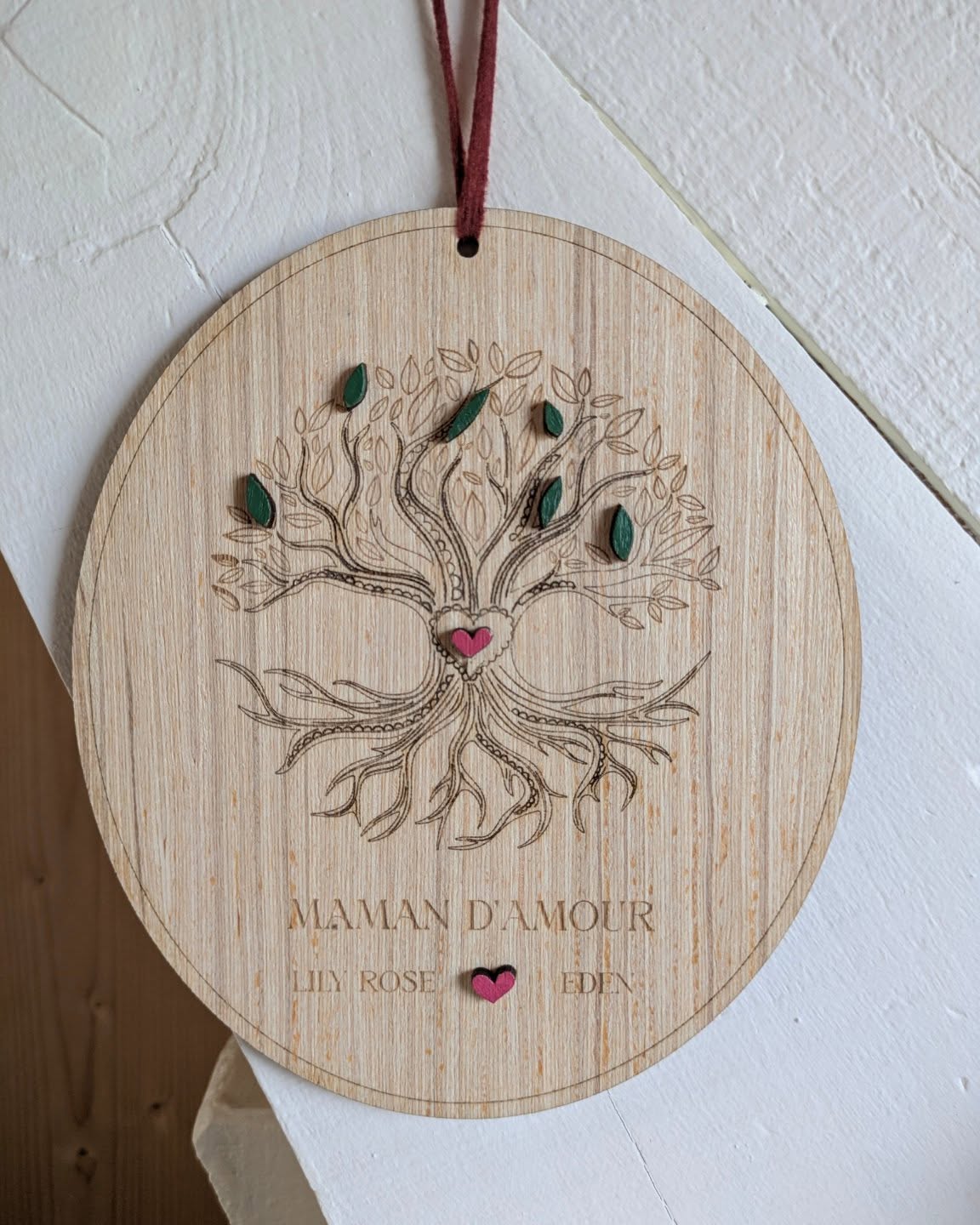 Une deuxième création pour la fête des mamans est disponible sur notre site internet.
L'inspiration est venue en pensant à une merveilleuse maman ❤️ qui se reconnaîtra !