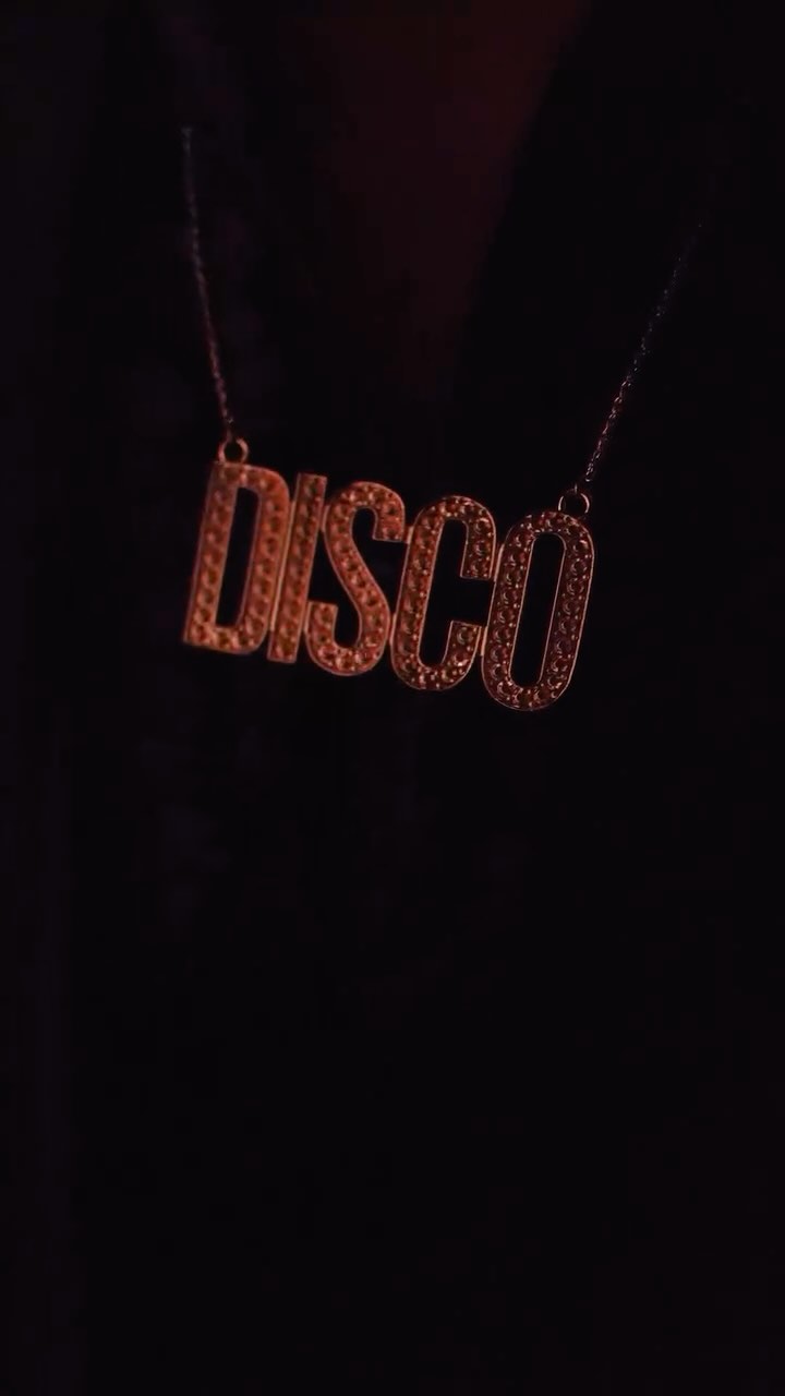 ✨ Private events with Finest Touch
At Finest Touch, our heart beats for refined lifestyle, seamless relocation, and moments that become memories.
For this extraordinary private birthday celebration, we transformed the night into a dazzling homage to Studio 54—curating every detail with the same dedication and elegance we bring to our concierge and relocation services.
We simplify your life with our Finest Touch! ✨