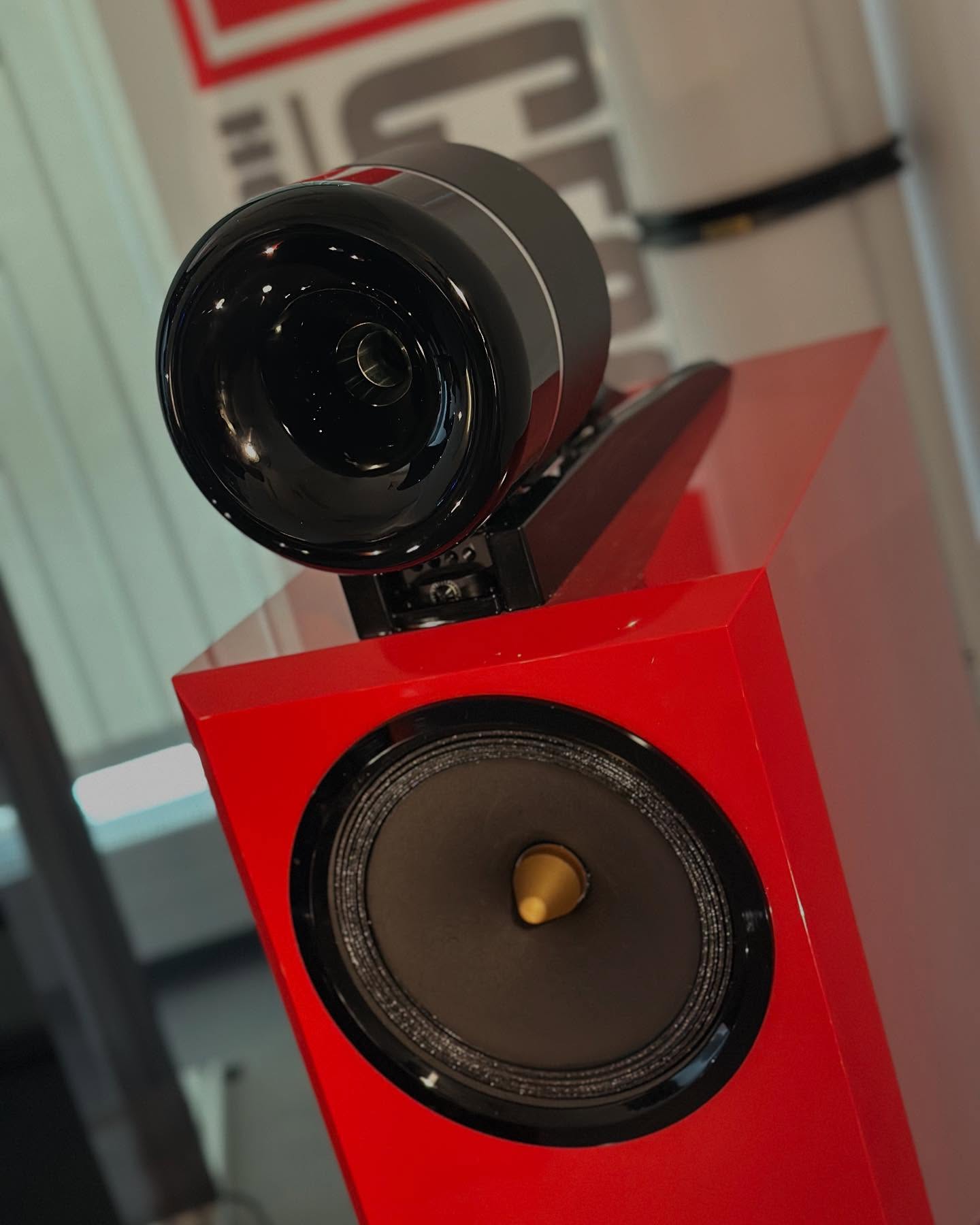 The perfect garage companion for your Ferrari… Rosso Corsa over black Cessaro Opus 1… mmmmm