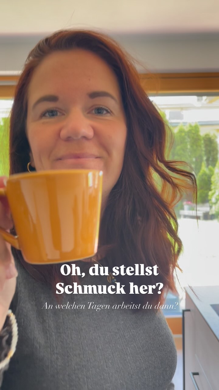 Während andere Feierarbend machen - gehts für uns in die Werkstatt oder an den Laptop 🤩
24/7 im Einsatz für eure Wegbegleiter und wunderschöne neue Schmuckstücke.
Ob Sonderanfertigungen oder Klassiker neu interpretiert - wir sind für alles bereit! Schreib uns einfach 😍
Weil wir lieben was wir tun 🤍
#manuka #manukagifts #schmuck #heilsteine