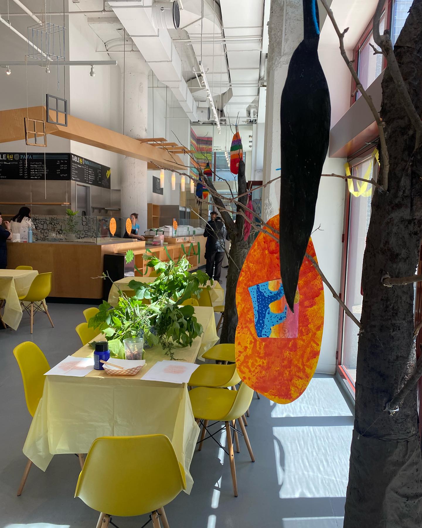 Botanography is @pafamused today 1-5. Come paint a leaf and imagine “the nature of things” with @erlinadonesgeffrard