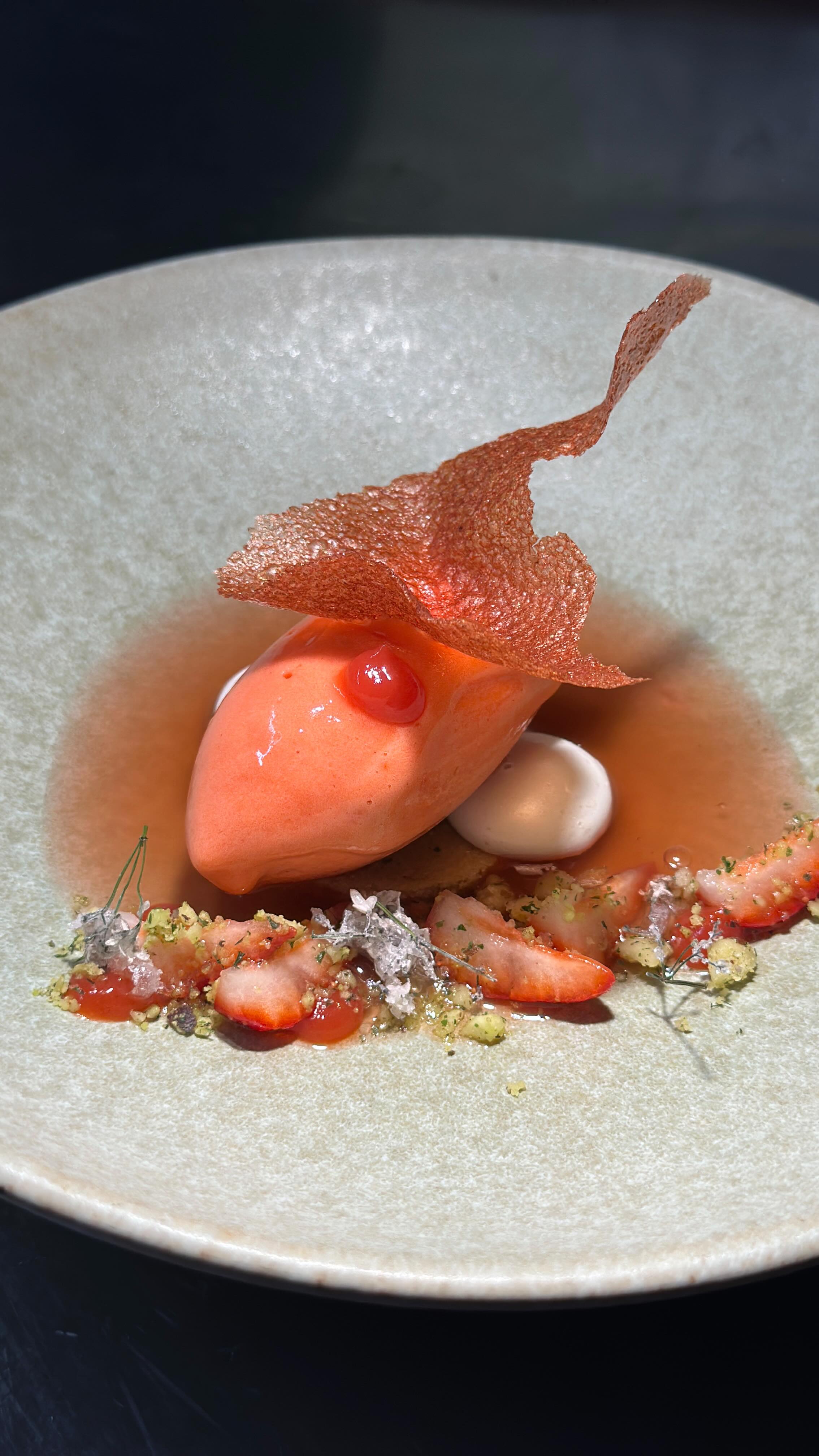 Desserts - können wir! Geniesse leckere Kreationen aus unserer Küche.
#gaultetmillau #saisonaleküche #feinschmecker #badenist #badenisst #chainedesrotisseurs #slowfood