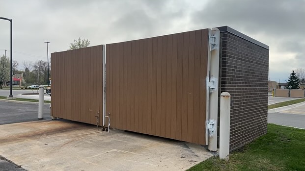 Strong winds ripped these extremely heavy swinging doors off along with the hinges. We deployed on-site mobile welding services to install new hinges and re-align the doors.
Bay City, MI 📍
#edenspropertyservices #mobilewelding #baycitymichigan #restaurantmaintenance