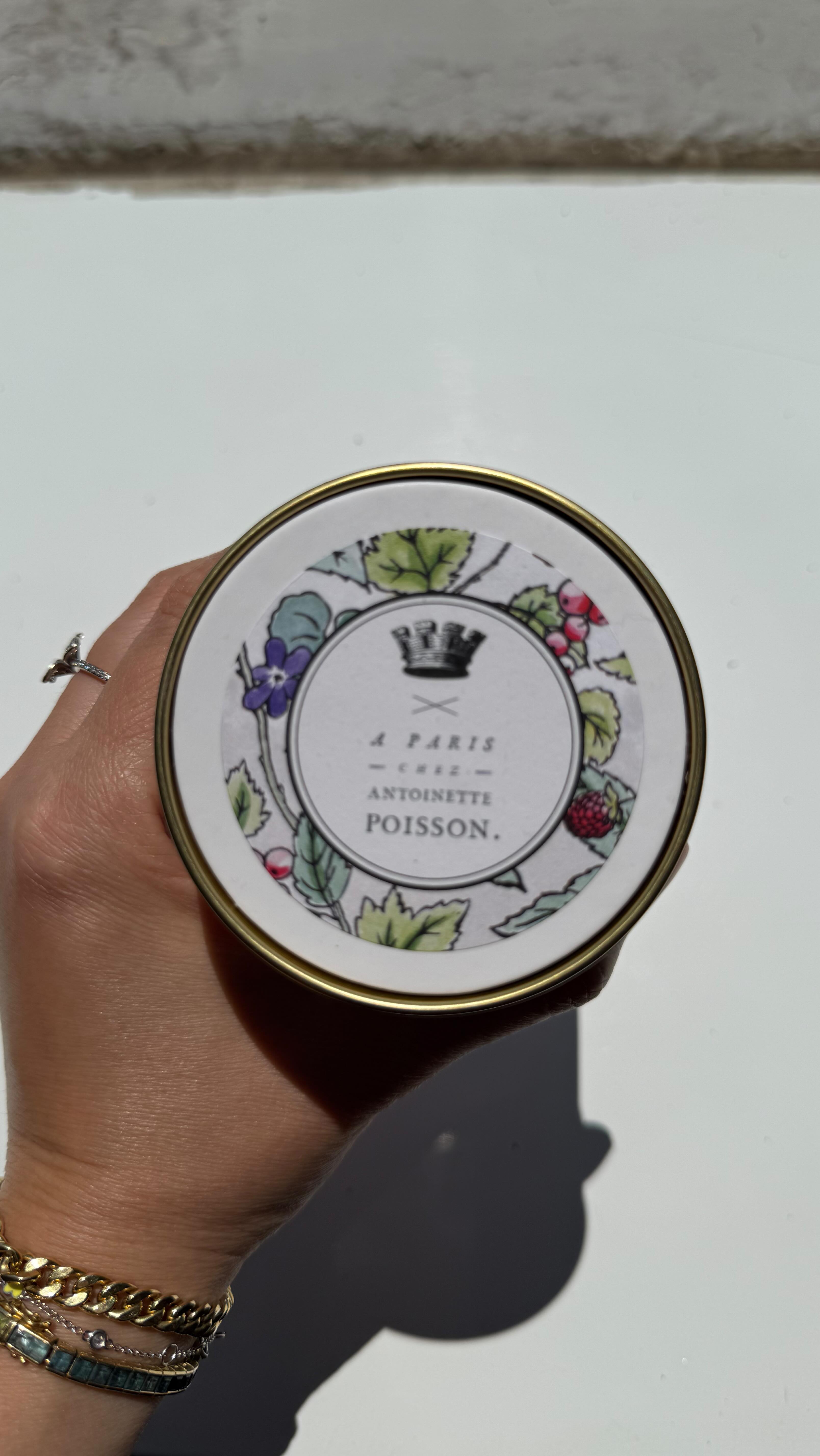 Llegaron las mermeladas más chic de París!
Poisson Antoinette ya está en Feliz — sabor espectacular y las cajas… un sueño🌸💕
#saboresdefrancia #productosfranceses #hechoenfrancia #estilofrancês #regalosconestilo #cajaregalo #regalooriginal #regalosconencanto #ideaspararegalar #saborúnico #experienciagastronómica #felizmadrid #detallasespeciales @feliz_cajas_de_regalo #marmelada #paris