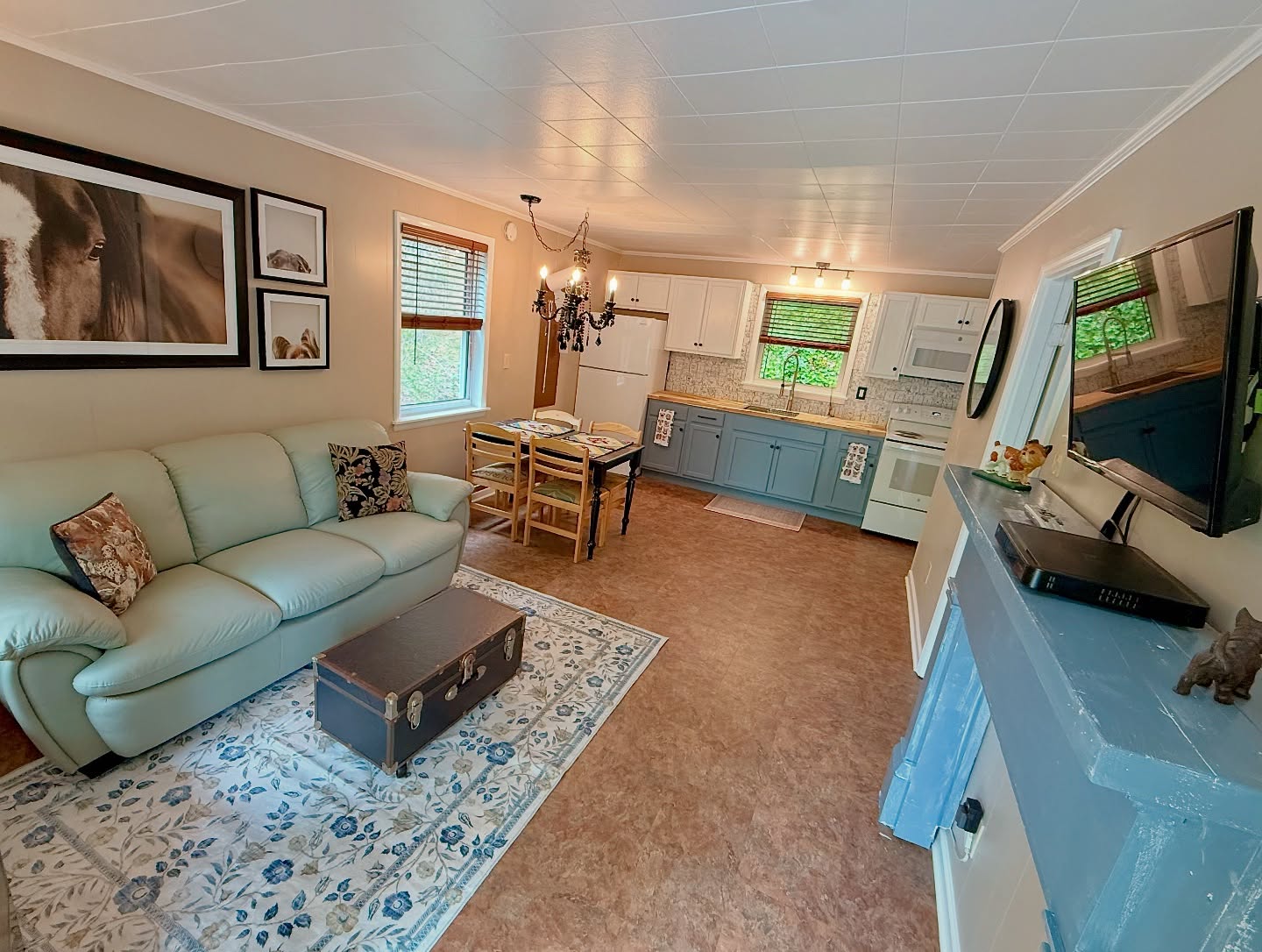 We updated Suite 8 (Now Herschel’s Suite) too! While it’s lovingly named after our Herschykisses, this is the unit we stayed in with Bam when we first arrived at 3B’s. Bam felt the space needed to be brightened up a bit so that’s what we did!!
As of this moment, Herschel’s Suite is still available for Memorial Day weekend. Remember- there is no dog fee/additional cleaning fee for up to 2 dogs!!😲🙀😍🐾 We aren’t simply dog friendly, we are dog WELCOMING🐾