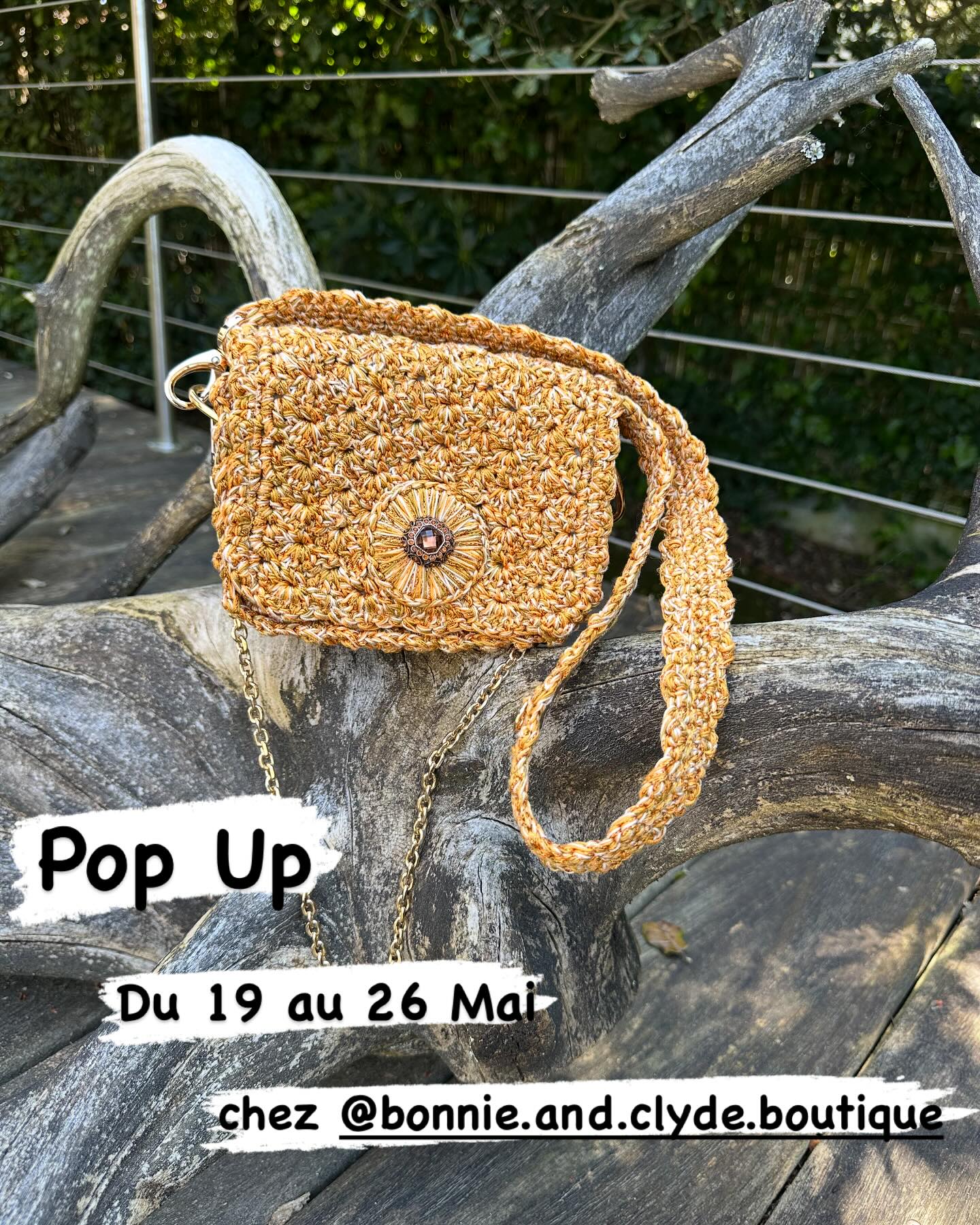 Le sac Victoire
Sac bijoux en crochet doublé cuir
#sac #maroquinerie #cuir #crochet #faitmains #madeinfrance❤️withlove