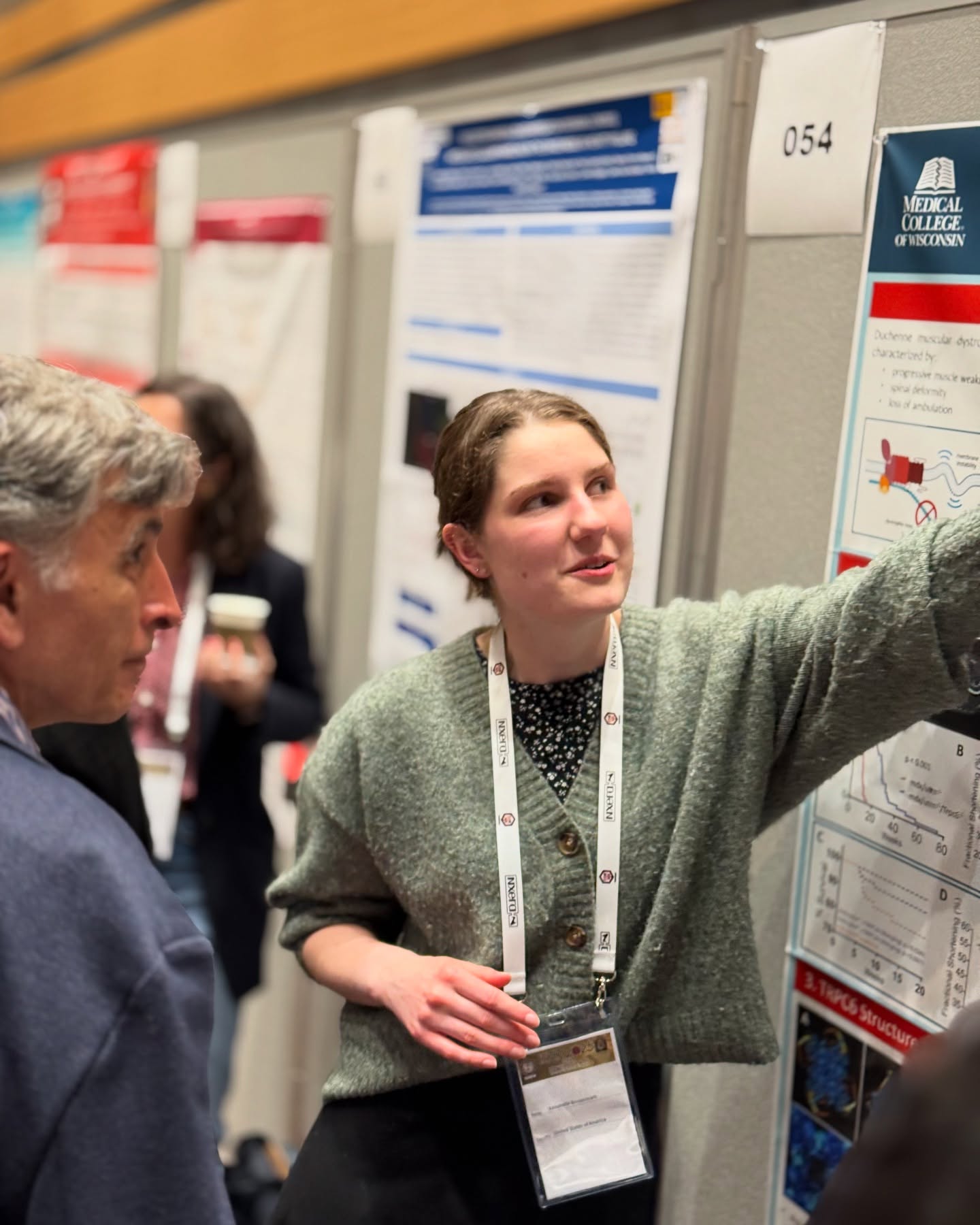 Annabelle wins the Best Talk Award @ ISHR World Congress! Congrats, @anna.belle.104!! Way to represent @iheartlinlab and @medicalcollegeofwi !!