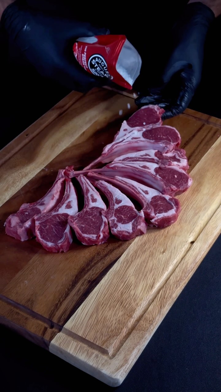 NO MARINADE. NO SAUCE. Just FIRE and SALT.
These lamb chops are what happens when you stop messing around.
Fat. Flame. Flavor. That’s it.
#LambChops #GrilledLamb #BBQLovers #CarnivoreStyle #MeatLife #SaltBrine #OpenFireCooking #MeatLovers #BBQReel #FireAndSalt #ProteinPower #BBQInspo #PrimalCooking #ReelMeat #MeatTok #FoodReels #SizzleShot #GrillLife
