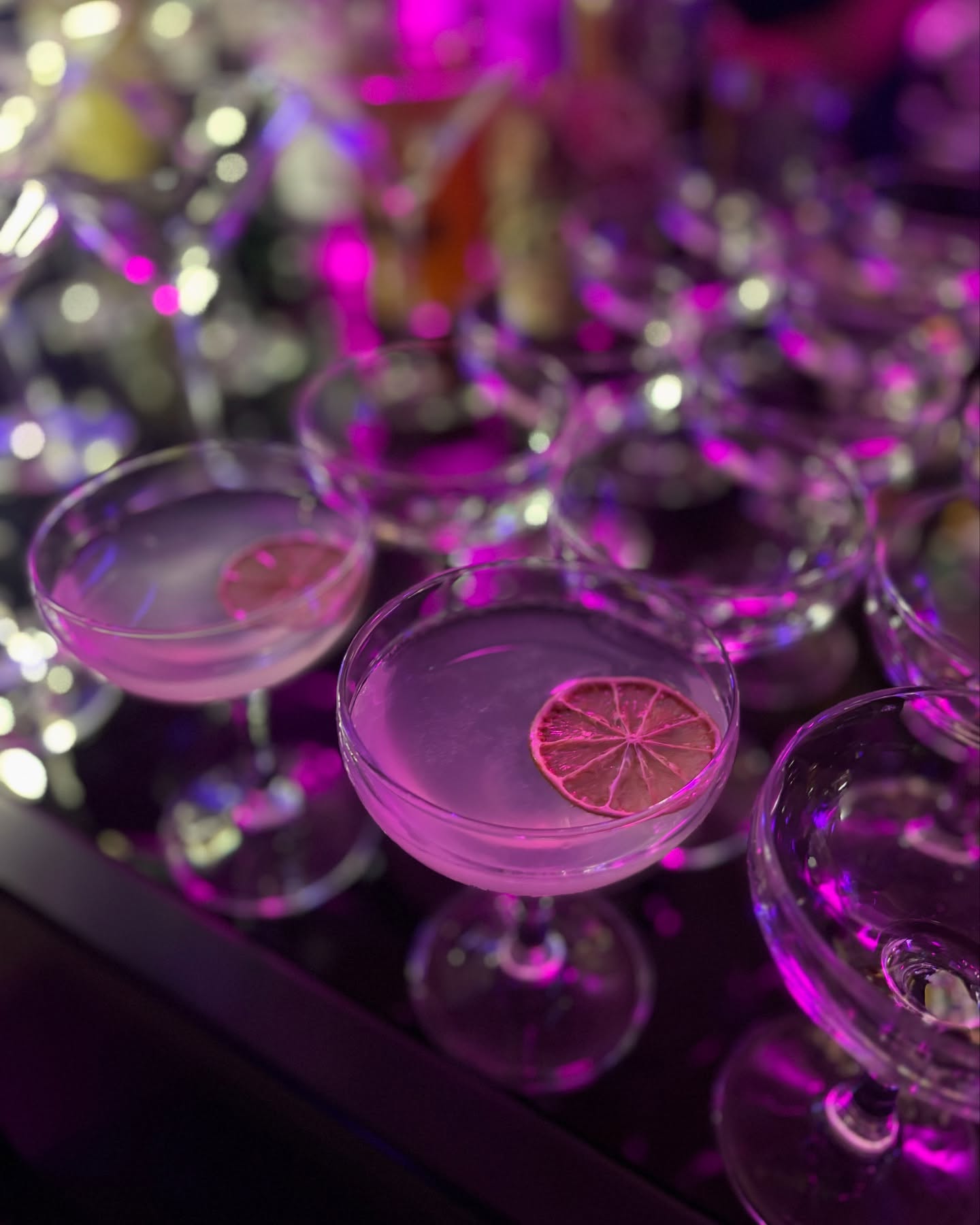 Cheers to the cocktail 🍸
Sweet or sour, flaming or fizzing, old fashioned or experimental. The cocktail brings a sense of celebration to any occasion. What will be on your next cocktail menu?
Happy world cocktail day!
🤳🏻 @lulusgold
#cocktails #cheers #events #weareclinkevents #londoncaterer #weddingday #coporateparty #bespokeevents #hisandhers #sipsiphooray #worldcocktailday #londonvibes #drinks