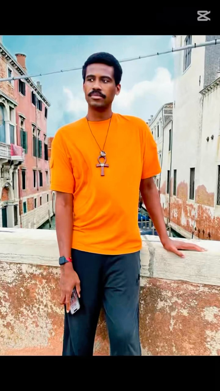 Thinking back to my time in Venice with friends—what a dream. Good food, great art, and even greater company.
One of the most special moments was seeing my friend @alydiawever share her incredible work with the world. So proud and inspired.
Venice gave us memories I’ll hold close for a long time.
#VeniceVibes #ArtAndFriendship #GoodTimes #AlydiaWever #GratefulMoments #BiennaleMagic #CreativeSouls #travelreflections