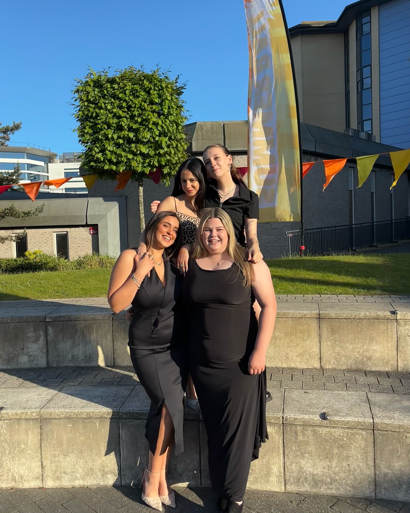 Can’t believe how quickly the past three years have flown by 🥹
Grateful for every moment, especially for the incredibly talented people I’ve met and had the chance to learn and grow with💫
So proud to be part of the BAMMJ class of 2025 🤎