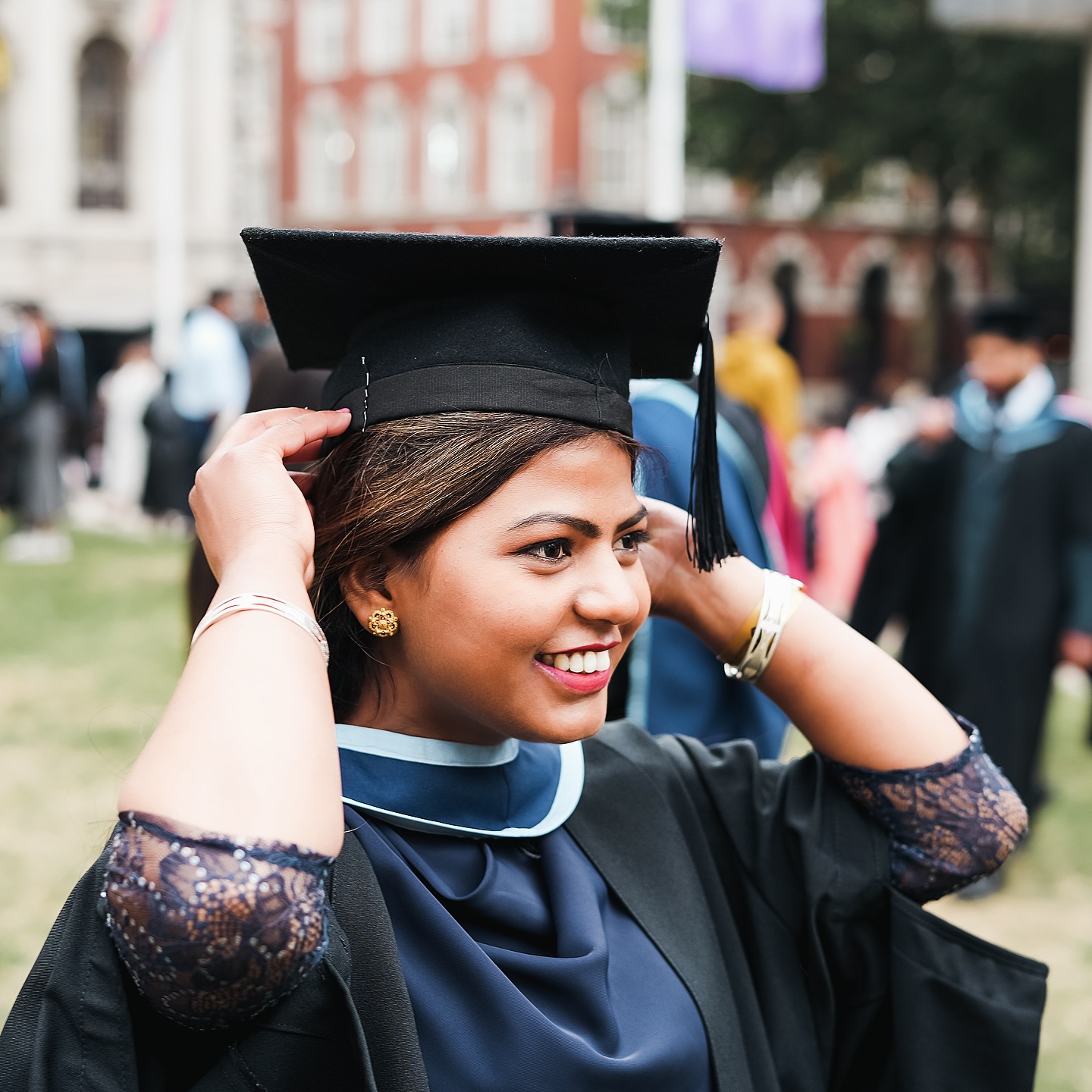 She did it - and made it look easy! #photography
#graduationday #proudmoment #photographer #photoshop #classof2025 #graduation