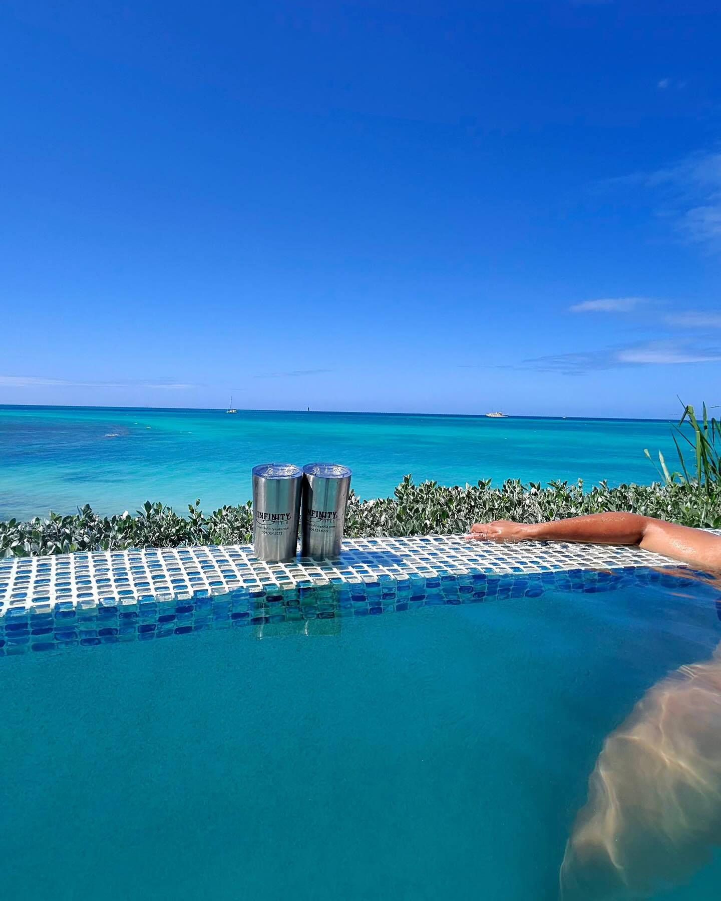 Summer is here! Looking to close on a new house for this new season??? Close with us !
#summer #closewithus