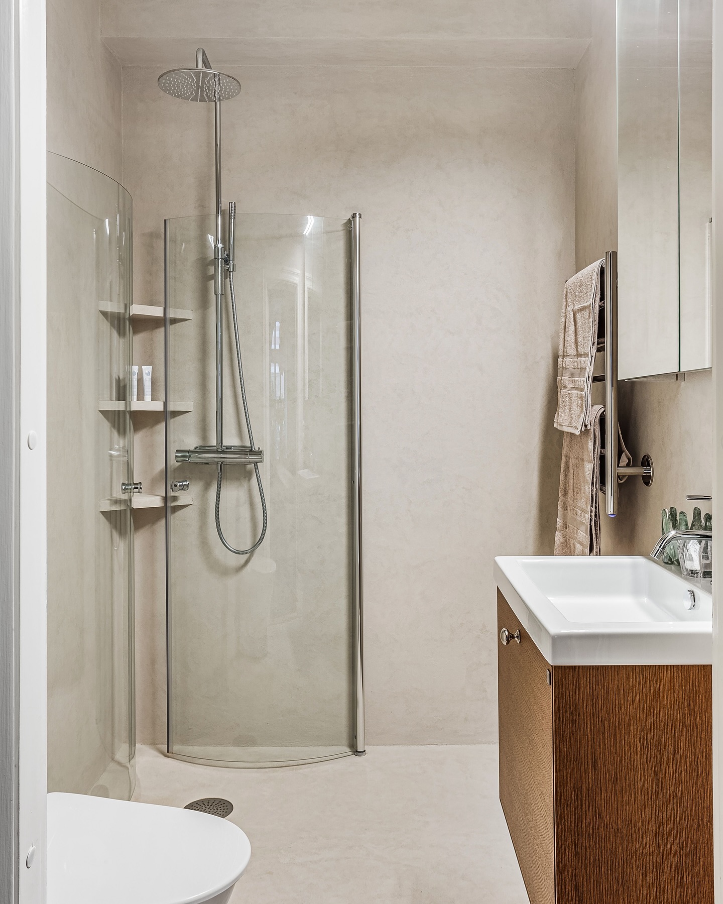 Microcement Forcrete
Struktur: Coarse
Färg: Honey1