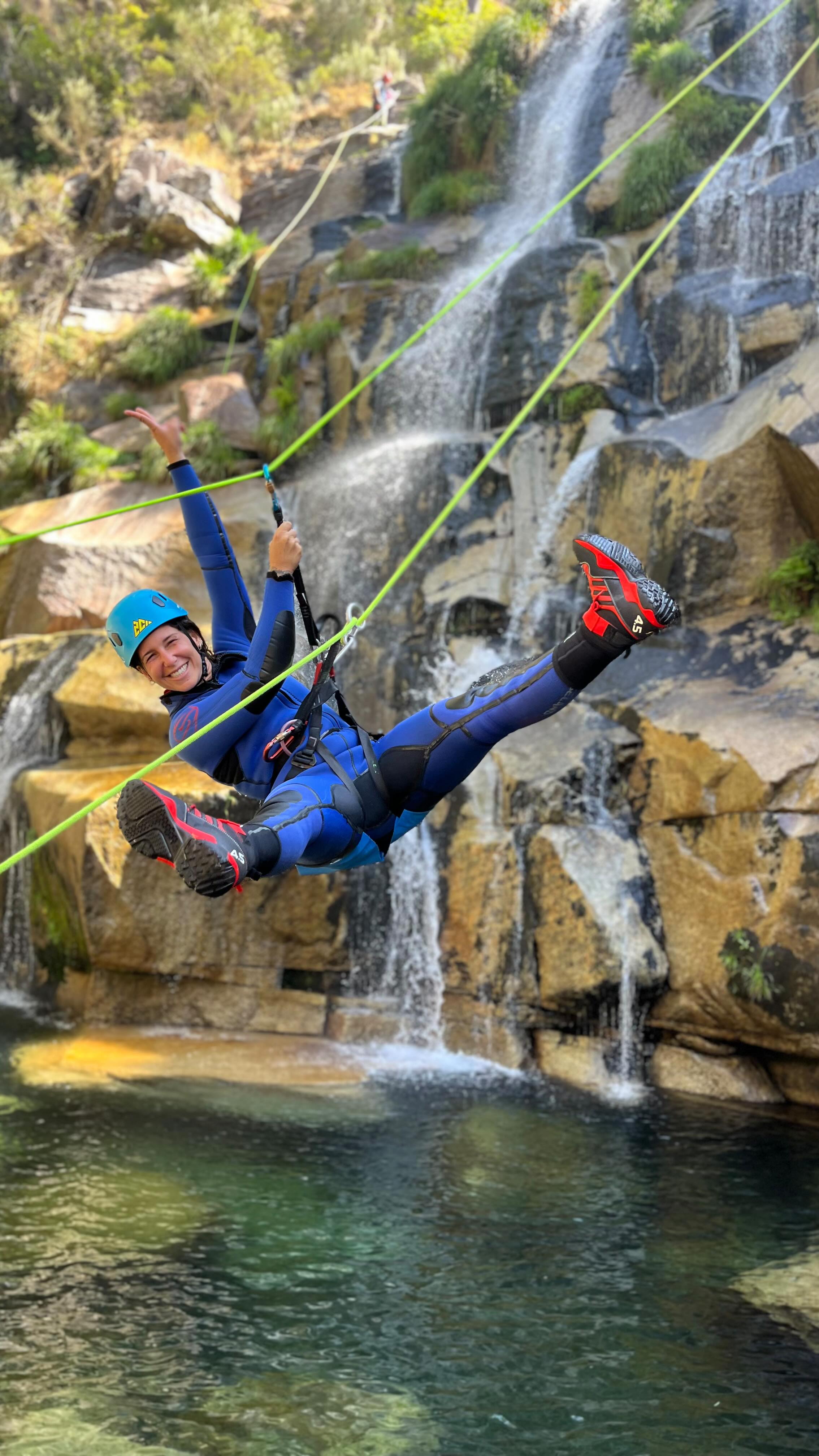 CANYONING ~ Uma só AVENTURA tantas EXPERIÊNCIAS : caminhada aquática , rapel, slides, saltos para as lagoas de água cristalinas, nadar e simplesmente deslizar em escorregas aquáticos! 🤩
Marca a tua aventura 🚀
#canyoningadventure #canyoningportugal #adventure #cascatasdeportugal