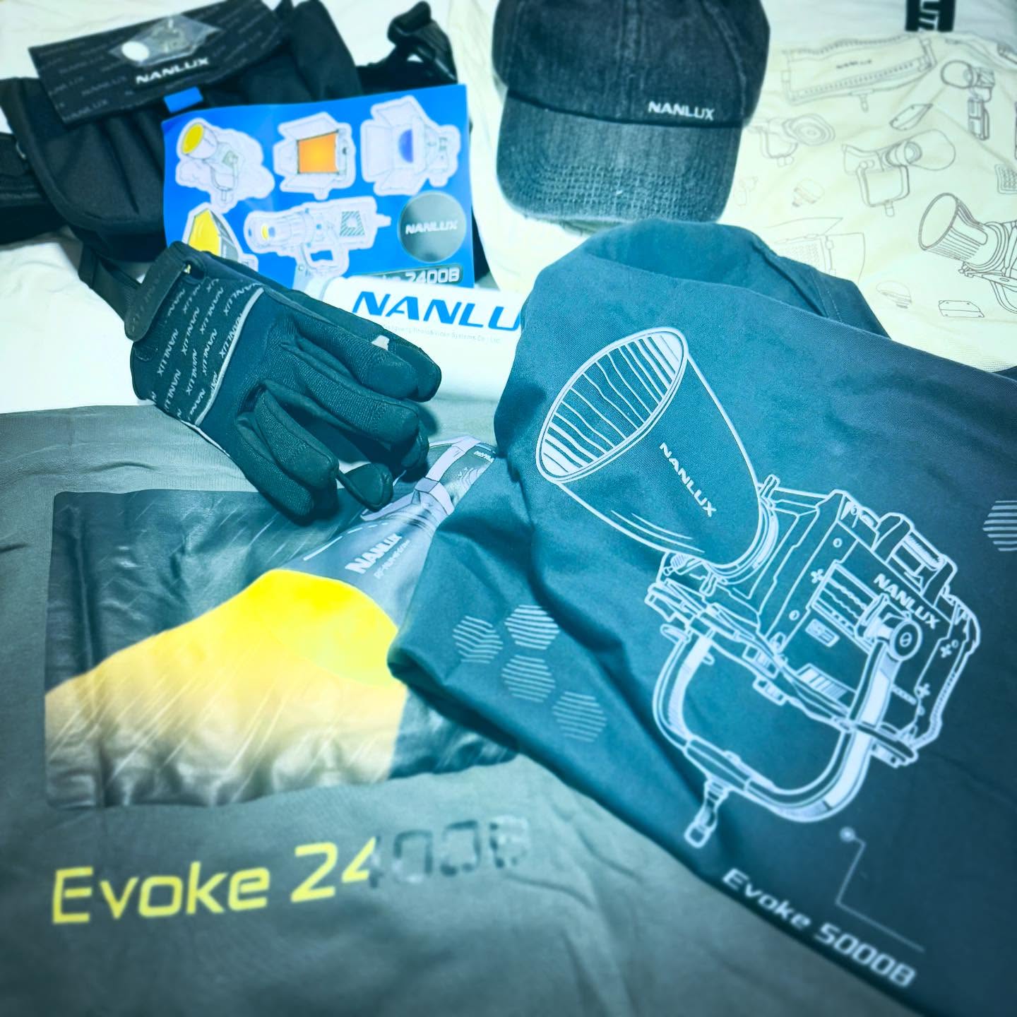Thanks to @nanlux_global @camel_xanthous for all this amazing gift! I really appreciate this detail. #nanlite #nanluxglobal #nanluxevoke