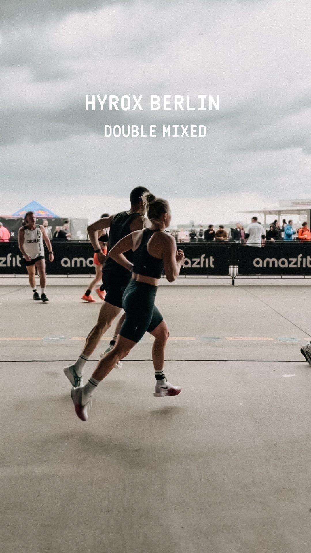 Insights - Hyrox Berlin ⚡️
Jop, wir haben uns auf der Laufstrecke echt gut verbessert, allerdings sind das keine realistischen Kilometerzeiten 🤣🤣 zumindest kann ICH so nur im Traum laufen 😇 laut Wattmessung müsste es im Schnitt eine 03:50 ca. gewesen sein, womit ich niemals gerechnet hätte 😍😍😍
Mal sehen, wie viel für mein Einzelrennen morgen so im Tank ist 🤠
#hyrox #hyroxworld #hyroxger #teamwork #tri2gether