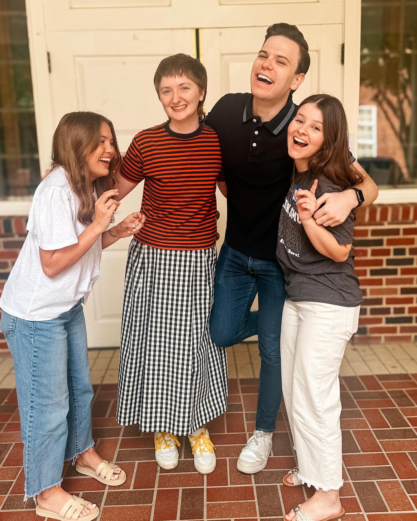 We gathered for brunch to celebrate our graduates! Such a gift to share this milestone with their families! 💙
Senior spotlights coming soon! 🎓