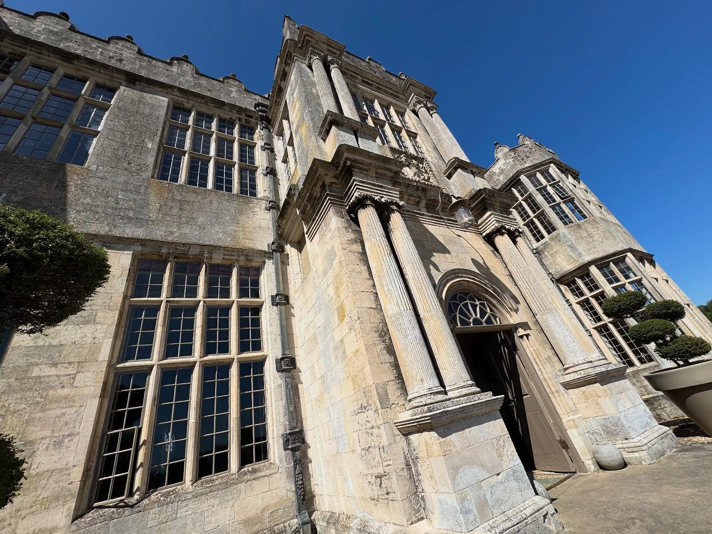 Stunning @howshamhall was the setting for today’s beautiful wedding.
So fabulous to see @lucydennisphotography in action for the second week running 😍😍 plus I met @lucysayersphotoandfilm AND I also had a hug from @penelopejayne.co.uk.
The sun was shining and the guests were amazing and of course I got to spend some time with the gorgeous couple.
All in all a very good day 😍😍