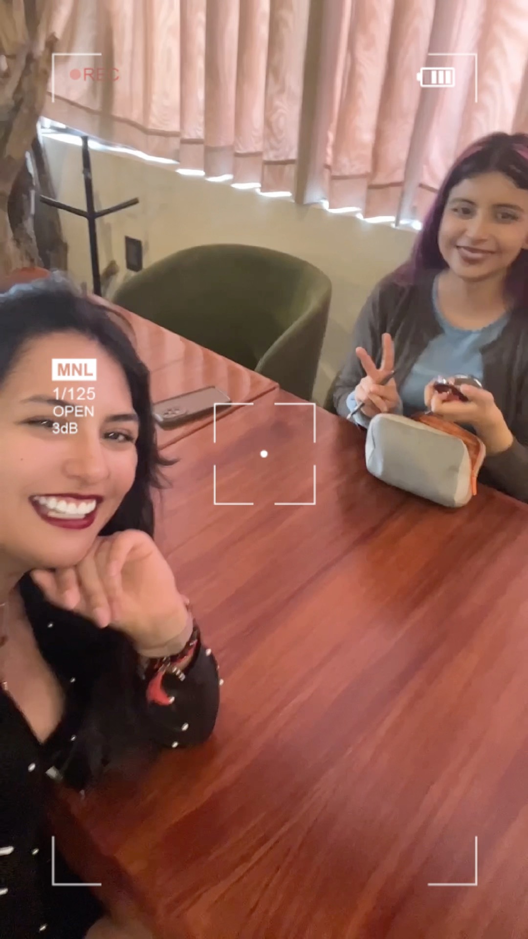 ¡Así celebramos el Día del Maestro en English with Baker! 💙✨ Compartimos momentos lindos, celebramos con alegría… ¡y disfrutamos muchísimo! Porque enseñar con el corazón merece festejo. 🇬🇧✨🙌🏼 #DíaDelMaestro #TeamEWB #English #inglésonline #teacherlife