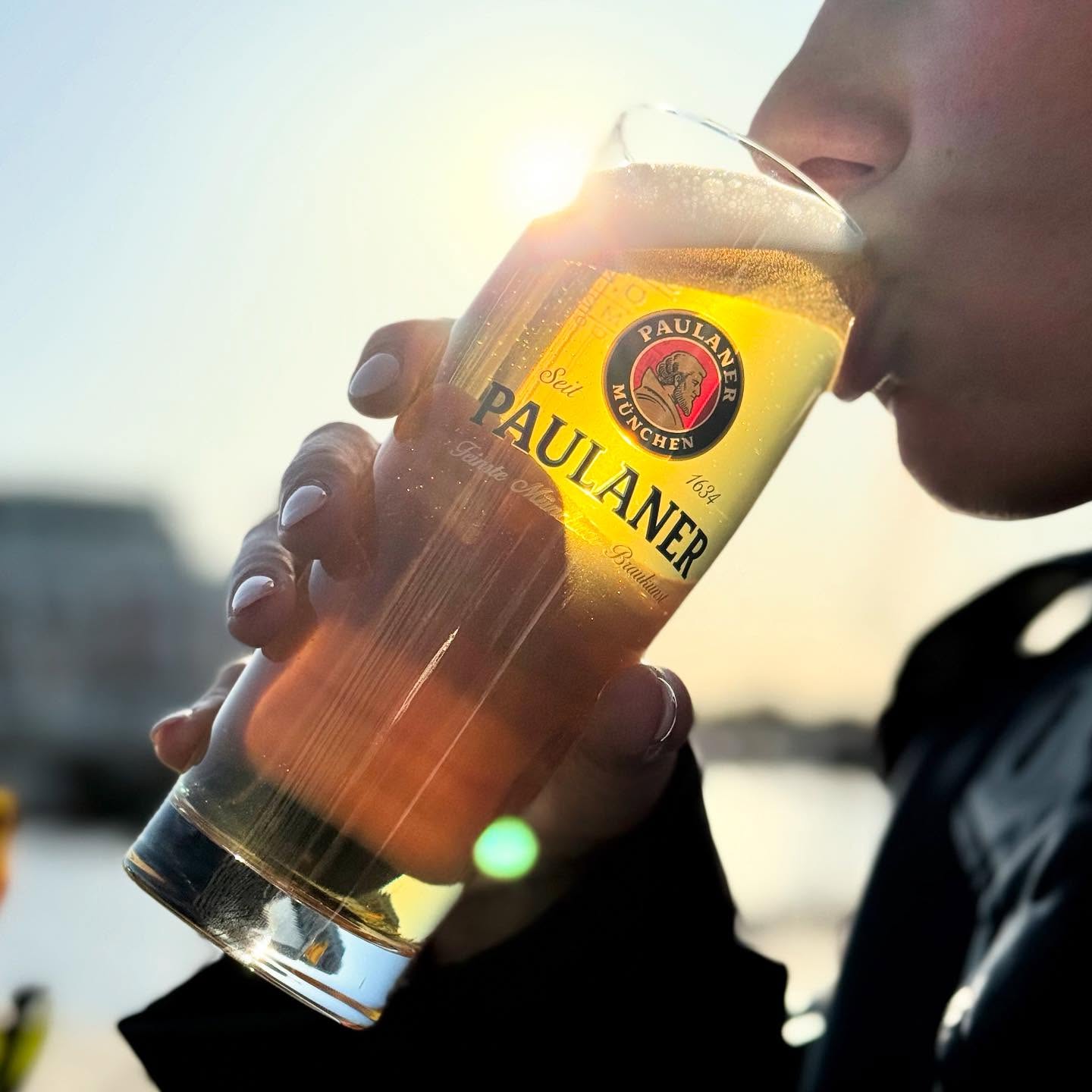 Ab sofort vom Fass im PIER 6
@Paulaner Münchner Hell
Süffig, cremig und elegant, perfekt temperiert für den Sommerabend. Servus trifft Moin!
#fassbier #paulaner #helles #ozapftis #pier6