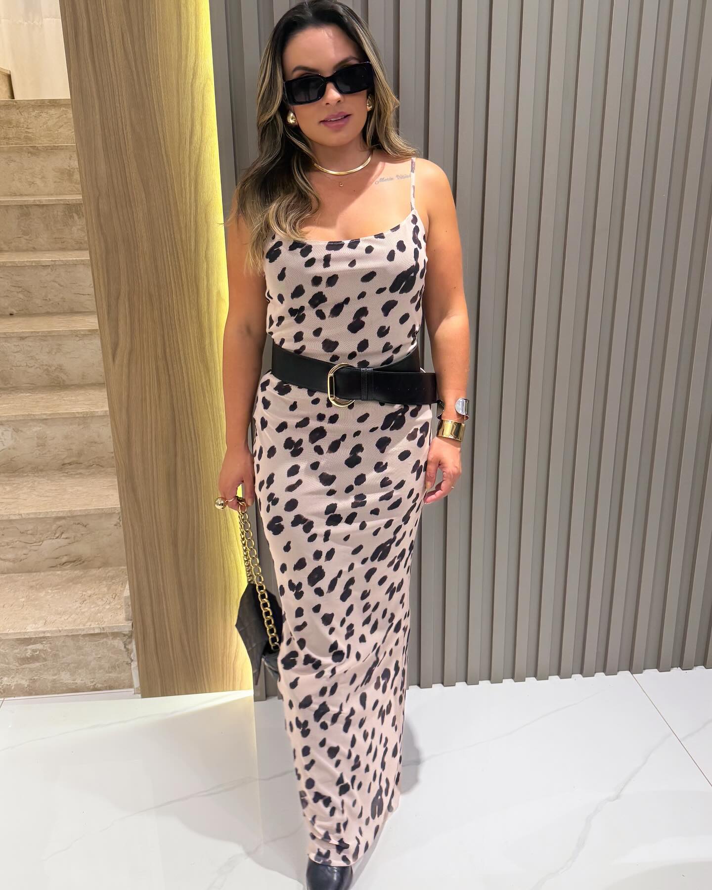 Versátil e atemporal: o slip dress cow print vai do verão ao inverno com estilo e ótimo custo benefício, corre para não ficar sem ✨