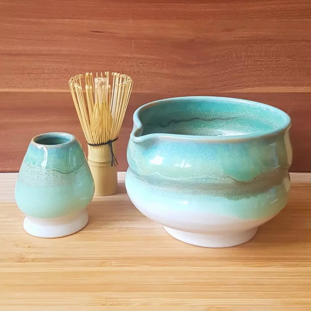 Time to share a new collaboration with @serenitymatcha.nl. They are already selling a few of my own Matcha Bowls designs on their beautiful webshop, and now they finally have their own set with the serenitymatcha logo!
It can be a challenge sometimes working with a client to get to what they want and, at the same time, what I want. This time it was really easy, smooth understanding and the results are stunning!
If you are looking for a collaboration or know somebody who does, direct them to me 😉
And go follow and purchase the very testy Matcha (tea & bowls) from @serenitymatcha.nl
#matchaset #matchabowl #matchakomachi #justmatchatea #teatime #japanesetea #ceramics #ceramicstudio #pottery #ceramicset #handmadeceramics #handnadematchabowl #bowl #greenglaze #wheelthrownpottery #handgemacht #tablewear #homedecor #lovematcha #tealovers