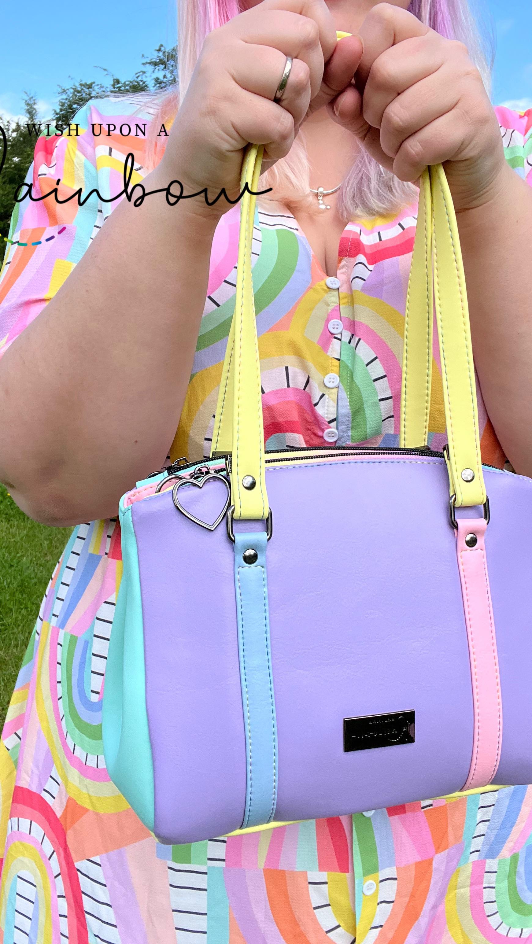 My take on this trend but reflecting on the sewer I was, compared to the sewer I was now!
Honestly learning to sew bags now is so much easier than it was back then, there were far fewer resources and materials available to us! Now there’s every zip colour under then sun, so many patterns, and tutorials! But in a way I’m pleased I had to go through all the trail and error myself as I know it’s made me the problem solver I am today 🥰🙌🏼.
I wonder what the next 8 years will bring.
#thegirliusedtobein2017 #smallbuisness #smallbuisnessgrowth #sewer #sewing #selfimprovement