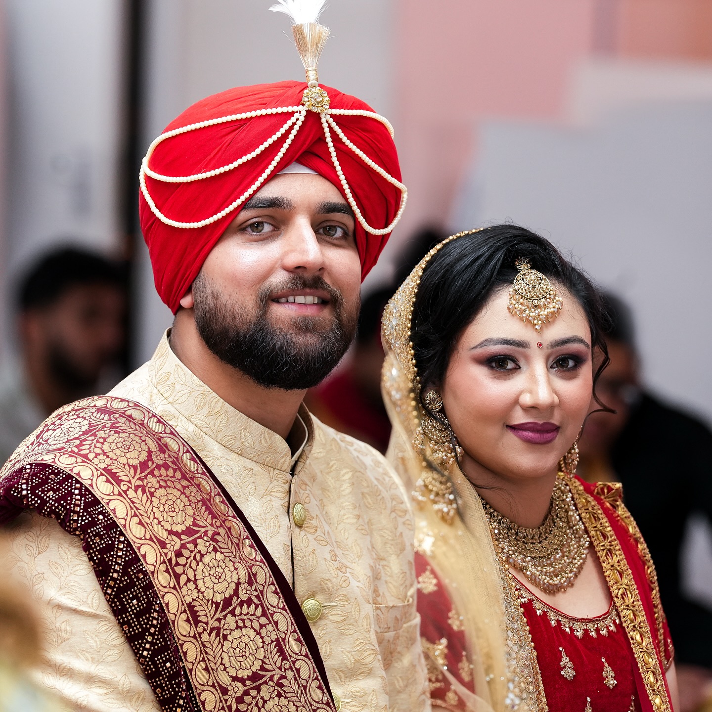 Side by side, soul to soul
#indianwedding #punjabiweddingcouple #mandir #wedding #indianmarriage #wedding