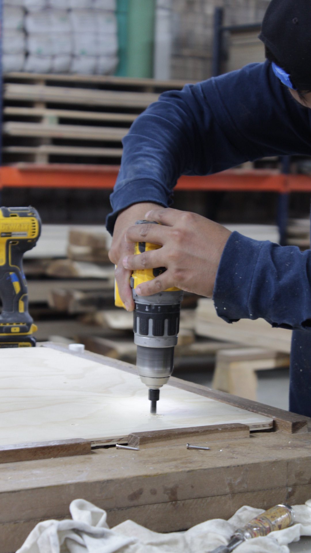 Quédate a escuchar nuestros procesos en SPK 🔊⚒️
.
.
#diseñoyfabricación #procesos #tallercreativo #cnc #corteláser