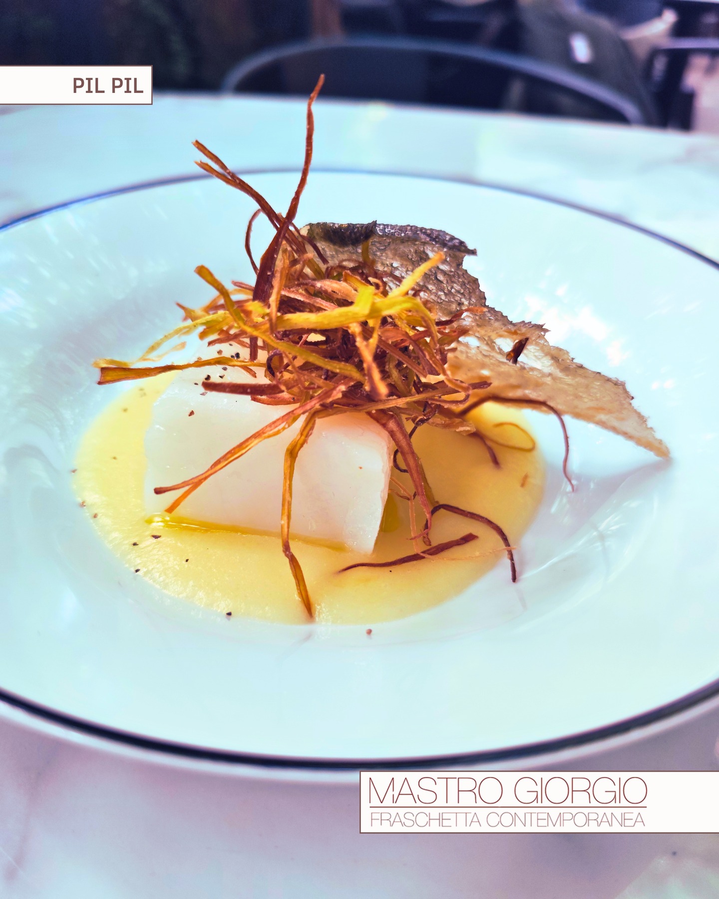 "𝑷𝒊𝒍 𝑷𝒊𝒍": 𝒖𝒏'𝒆𝒎𝒐𝒛𝒊𝒐𝒏𝒆 𝒄𝒉𝒆 𝒔𝒊 𝒔𝒄𝒊𝒐𝒈𝒍𝒊𝒆 𝒊𝒏 𝒃𝒐𝒄𝒄𝒂. ✨
𝐵𝑎𝑐𝑐𝑎𝑙𝑎̀ 𝑖𝑠𝑙𝑎𝑛𝑑𝑒𝑠𝑒 𝑖𝑛 𝑜𝑙𝑖𝑜 𝑐𝑜𝑡𝑡𝑢𝑟𝑎, 𝑐𝑟𝑒𝑚𝑜𝑠𝑜 𝑑𝑖 𝑝𝑎𝑡𝑎𝑡𝑒, 𝑝𝑜𝑟𝑟𝑜 𝑐𝑟𝑜𝑐𝑐𝑎𝑛𝑡𝑒 𝑒 𝑠𝑎𝑙𝑠𝑎 𝑝𝑖𝑙 𝑝𝑖𝑙. 𝑈𝑛 𝑒𝑞𝑢𝑖𝑙𝑖𝑏𝑟𝑖𝑜 𝑑𝑖 𝑐𝑜𝑛𝑠𝑖𝑠𝑡𝑒𝑛𝑧𝑒 𝑒 𝑠𝑎𝑝𝑜𝑟𝑖 𝑐ℎ𝑒 𝑣𝑖 𝑐𝑜𝑛𝑞𝑢𝑖𝑠𝑡𝑒𝑟𝑎̀. 𝑈𝑛 𝑎𝑠𝑠𝑎𝑔𝑔𝑖𝑜 𝑑𝑒𝑙 𝑛𝑜𝑠𝑡𝑟𝑜 𝑚𝑒𝑛𝑢̀ 𝑑𝑒𝑑𝑖𝑐𝑎𝑡𝑜 𝑎𝑙 𝑅𝑒 𝑑𝑒𝑙 𝐵𝑎𝑐𝑐𝑎𝑙𝑎̀, 𝑑𝑖𝑠𝑝𝑜𝑛𝑖𝑏𝑖𝑙𝑒 𝑓𝑖𝑛𝑜 𝑎𝑙 18 𝑚𝑎𝑔𝑔𝑖𝑜!
📍 Via Alessandro Volta, 36, 00153 Roma RM, Italia
𝐏𝐞𝐫 𝐢𝐧𝐟𝐨𝐫𝐦𝐚𝐳𝐢𝐨𝐧𝐢 𝐞 𝐩𝐫𝐞𝐧𝐨𝐭𝐚𝐳𝐢𝐨𝐧𝐢:
🔗 Link in bio!
☎️ +39 06 574 1369
🌐 www.mastrogiorgio.eu
#PilPil #Baccalà #BaccalaIslandese #OlioCottura #CremosoDiPatate #PorroCroccante #CucinaRomana #MastroGiorgioRoma #FraschettaContemporanea #FoodRoma #ItalianFood #FoodLover #ReDelBaccala