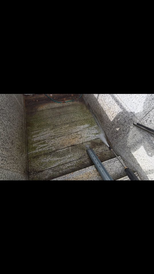 Putting in the work—even on a Sunday!
Our dedicated external cleaning team has been on-site today, jet washing the main entrance of a prestigious grade I office building.
We take pride in helping our clients maintain immaculate, welcoming environments—any day of the week.
Because first impressions matter.
www.cleanoffice.co.uk
#JetWashing #ExternalCleaning #SundayService #GradeOneOffice #CommercialCleaning #ProfessionalStandards #CurbAppeal #facilitiesmanagement #birmingham #jetwash #office #sundayfunday #sunshine #cleanersofinstagram #birmingham #Manchester #london #officecleaners