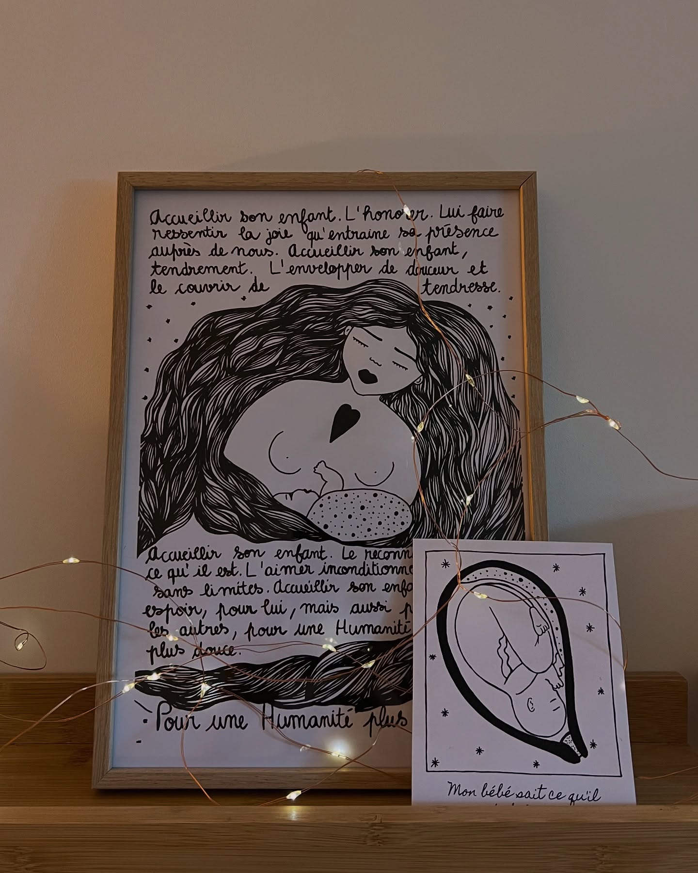 Un peu de mon quotidien par ici ✨
Ces moments capturés sont tellement doux que j’avais envie qu’ils restent plus de 24h ici ☺️
Ces dernières semaines ont été plutôt denses, pour mon plus grand bonheur, merci infiniment pour votre confiance 🙏🏼♥️
Rythmées par les rencontres, les massages, les bercements, les confidences, la deconstruction d’idées bien ancrées, le « prendre soin », les messages des cartes, la cuisine, pour nourrir les mères & les familles, et bien plus encore…
Alors merci du fond du ♥️
Je me sens - à ma place -
🙏🏼