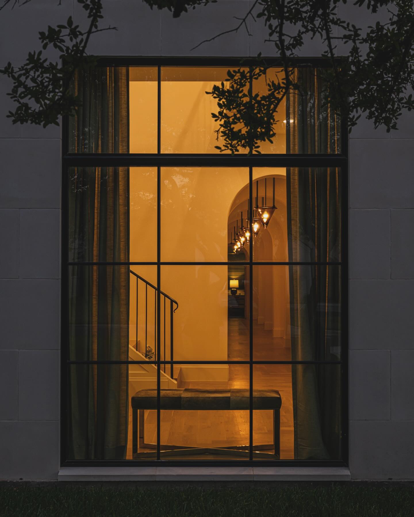 Through the window - arches, light, and a moment of stillness.
Norway Road Residence
Interior Design and Construction: @me.development
Photography: @robertwtsai