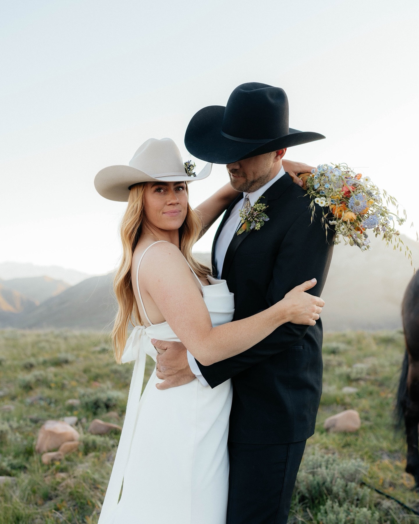 If you’re ever wondering if you should bring your horse to your shoot, the answer will always be yes!
Host and Florals: @highmountainfloral
Cohost: @backcountryportraits
Bride: @char.halverson
Dress: @rawgoldenrentals
#saltlakecityphotographer #loveandwildhearts #saltlakecityelopement #northernutahphotographer #utahisbeautiful #utahunique #saltlakecity #visualambassadors #utahphotography #utahweddings #posepatch #utahisrad