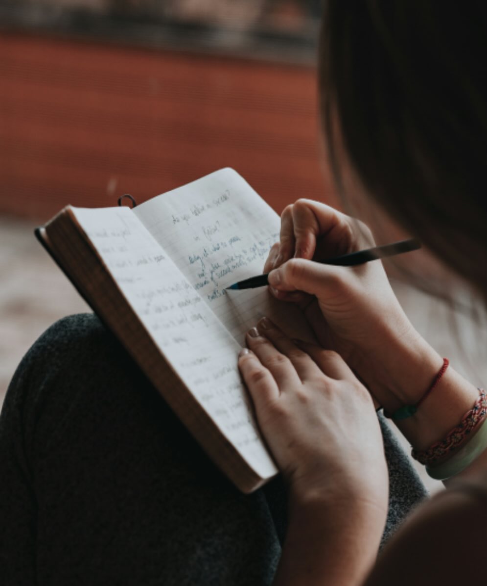 Switch things up with a ‘done list’ instead of a to-do list! 🌟 By tracking your accomplishments, you can see your progress, which can be great in boosting motivation and positivity.
Instead of feeling overwhelmed by tasks ahead, celebrate each victory, no matter how big or small. This practice reinforces a growth mindset and helps you identify patterns in your productivity. Reflecting on what you’ve achieved builds confidence and clarity, making it easier to tackle future challenges. Every step counts - embrace your wins! 💪✨
#business #smallbusinessowner #todo #todolist #done #donelist