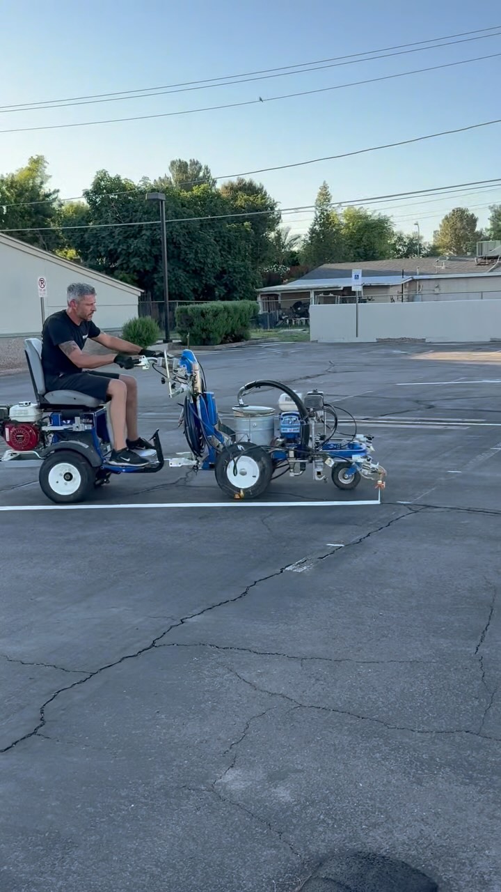 Striping done right ✅
Because first impressions start in the parking lot 🅿️
🚧👷♂️
#painting #stripepainting #arizonapainting #azpainters