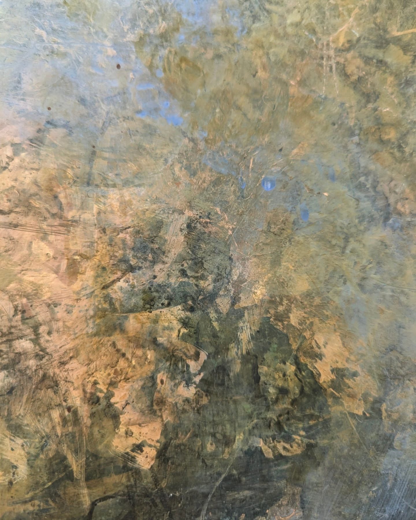 Layers and layers and gentle sanding back and more layers of washes and glaze. Almost there with these two 35cms wooden panels.
#details
#artonwood
#sandingblocks